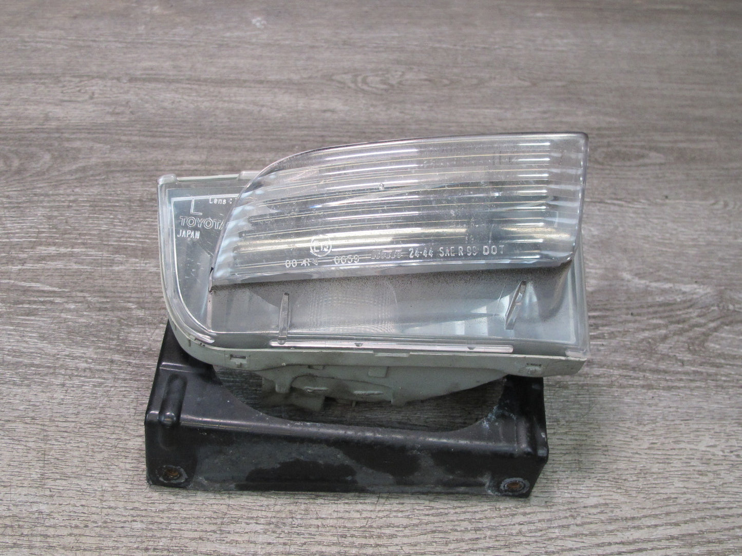 02-05 Lexus SC430 Set of 2 Rear Bumper Left & Right Backup Reverse Light OEM