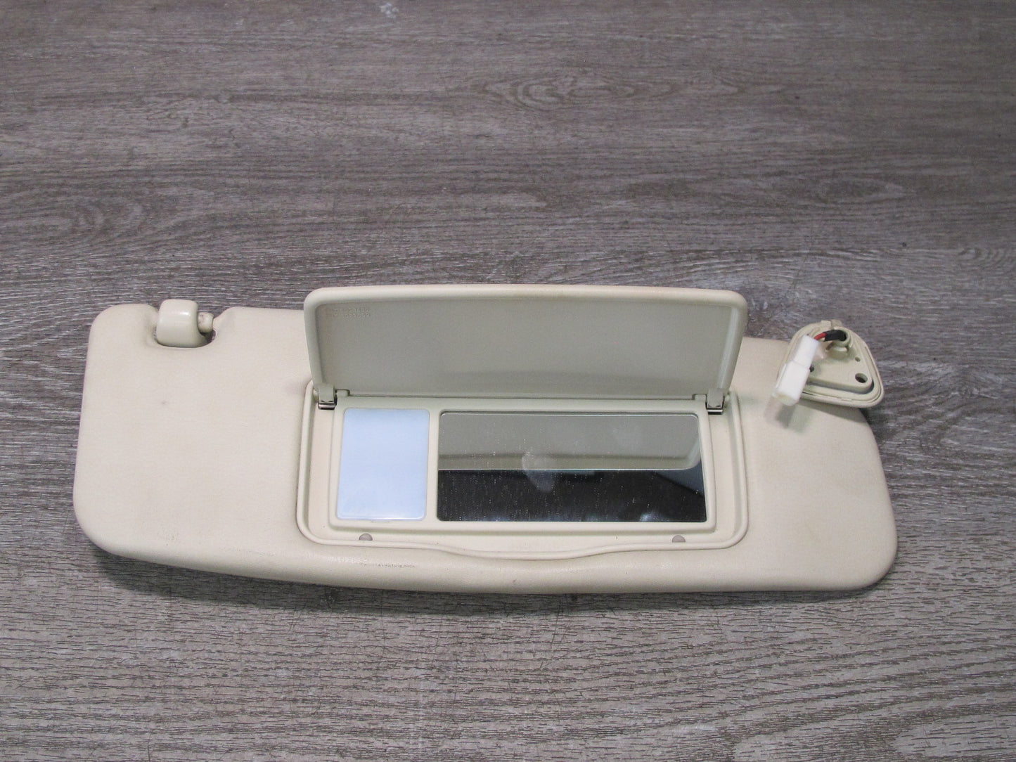 02-05 Lexus Z40 SC430 Set of 2 Front Left & Right Sun Visor Beige OEM