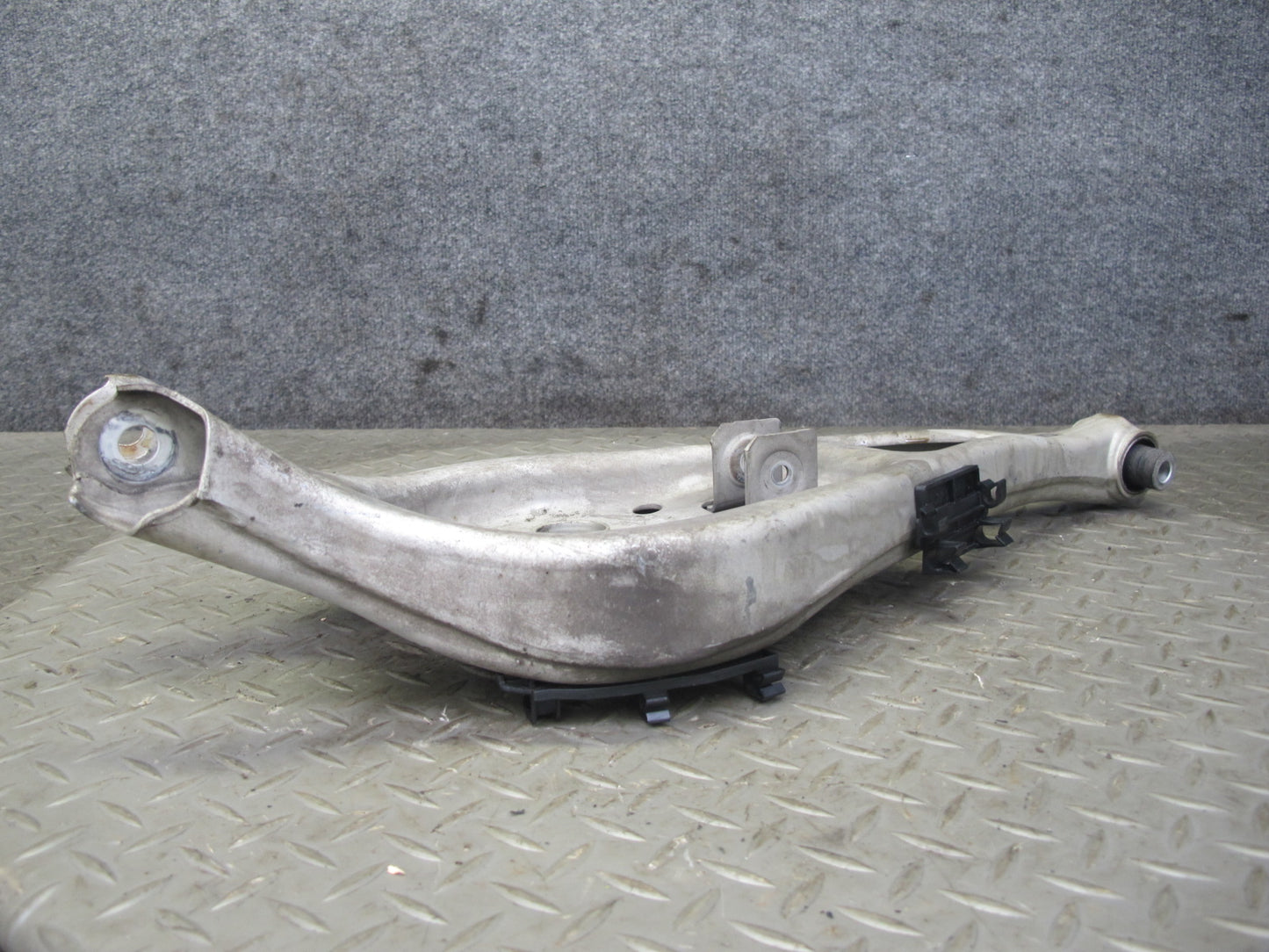 09-16 BMW E89 Z4 Set of 2 Rear Left Suspension Lower Control Arm OEM