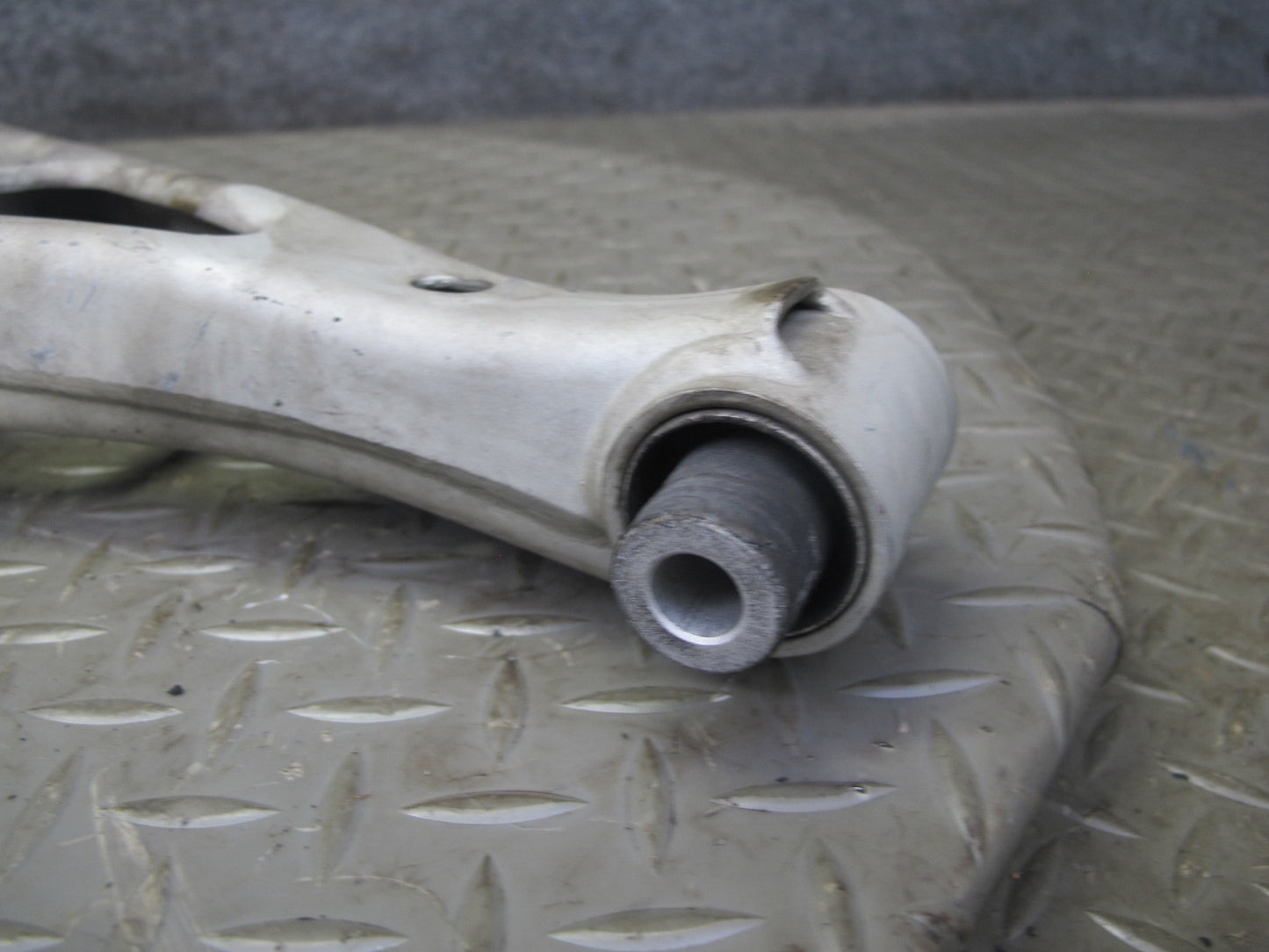 09-16 BMW E89 Z4 Set of 2 Rear Left Suspension Lower Control Arm OEM