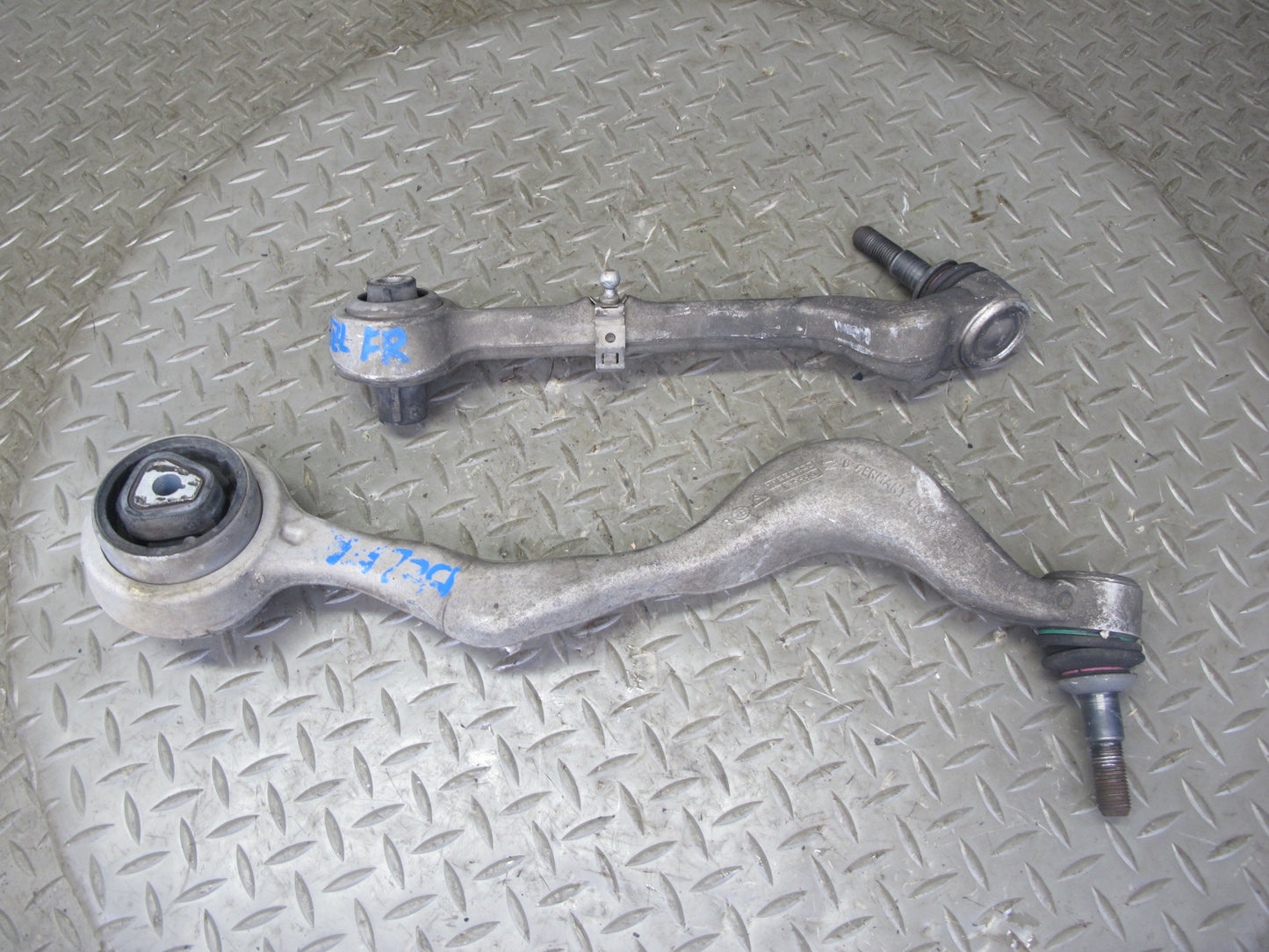 09-16 BMW E89 Z4 Set of 2 Front Right Suspension Control Arm OEM