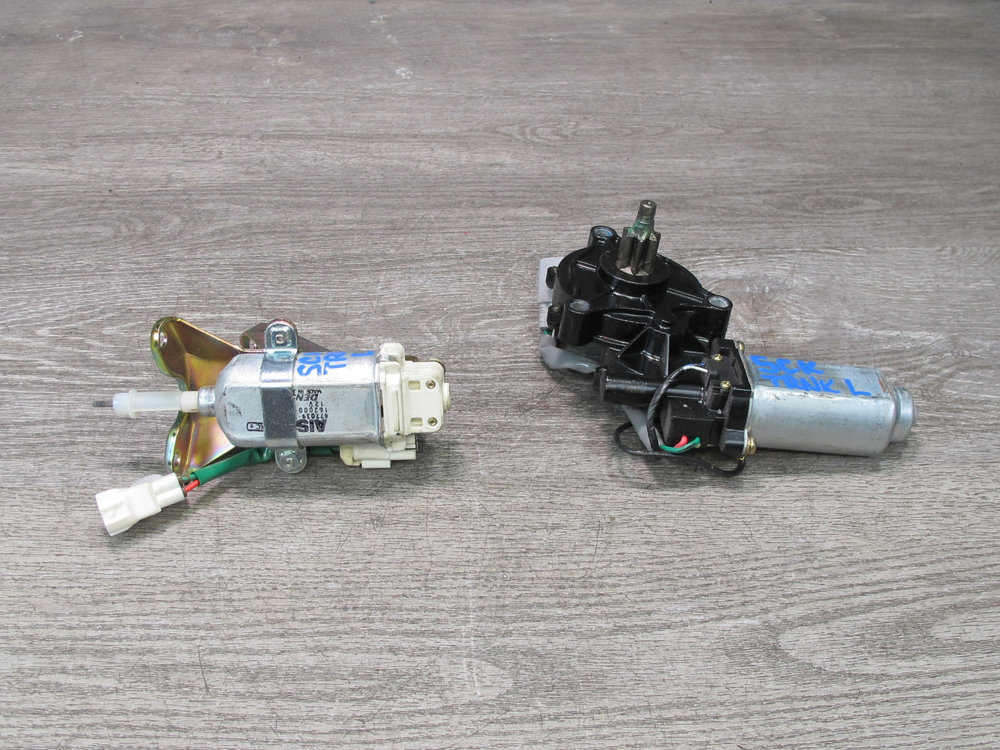 02-10 Lexus Z40 SC430 Set of 2 Rear Left Trunk Hinge Drive Gear Motor OEM
