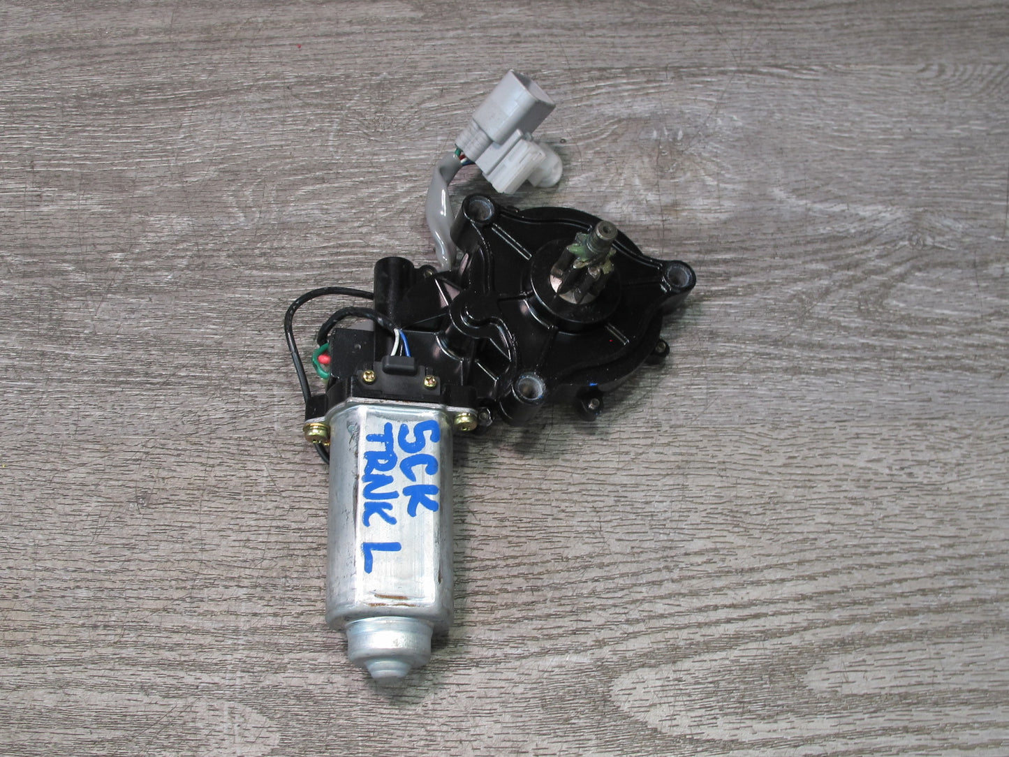 02-10 Lexus Z40 SC430 Set of 2 Rear Left Trunk Hinge Drive Gear Motor OEM