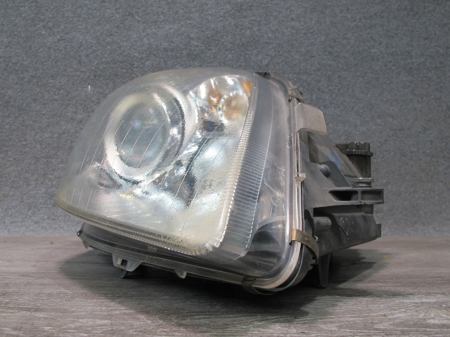 05-11 Mercedes R171 Slk-class Front Right Halogen Headlight Lamp OEM