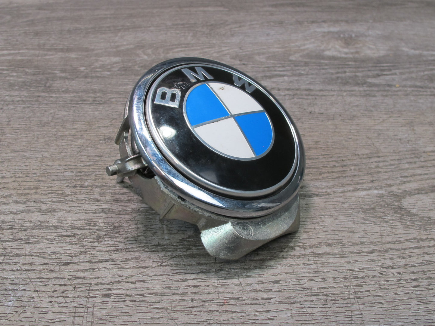 2012-2018 BMW F12 F13 F06 M6 Rear Trunk Lid Opener Emblem Button Ring RVC