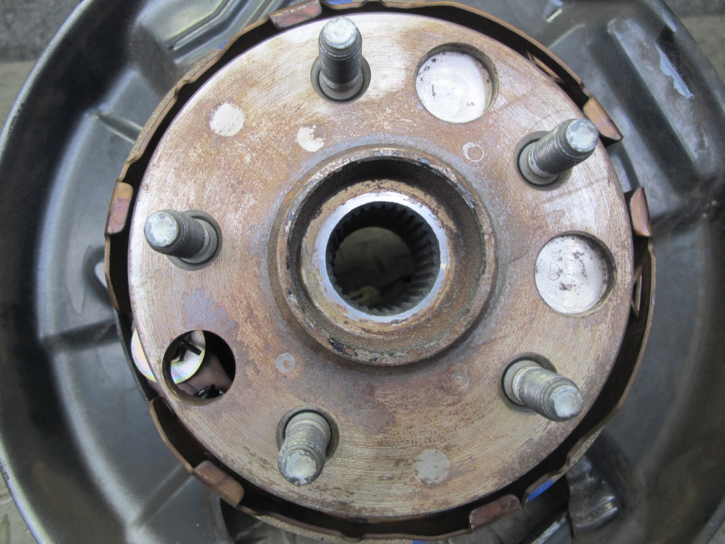 02-10 Lexus SC430 Rear Right Side Spindle Knuckle Wheel Hub Bearing OEM
