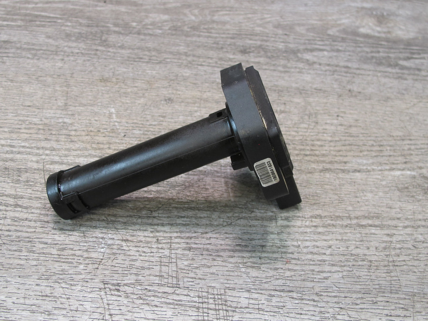 11-13 BMW F01 F07 F12 F13 F10 550i N63 4.4L Engine Oil Level Sensor 7607910 OEM