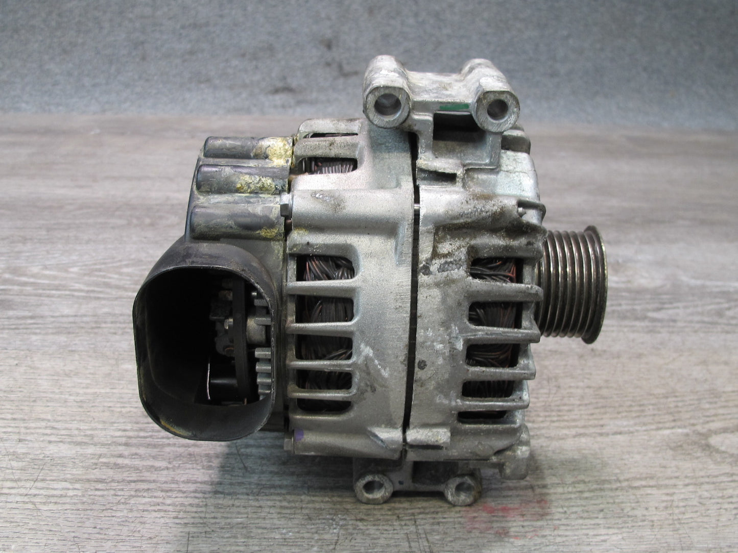 11-13 BMW F01 F02 F12 F10 550i N63 230A Engine Alternator Generator 7603779 OEM