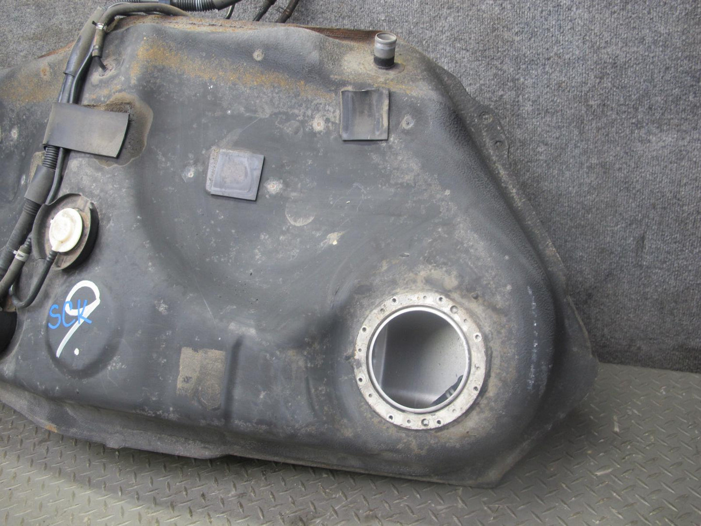 02-05 Lexus Z40 SC430 Gas Fuel Tank Assembly OEM