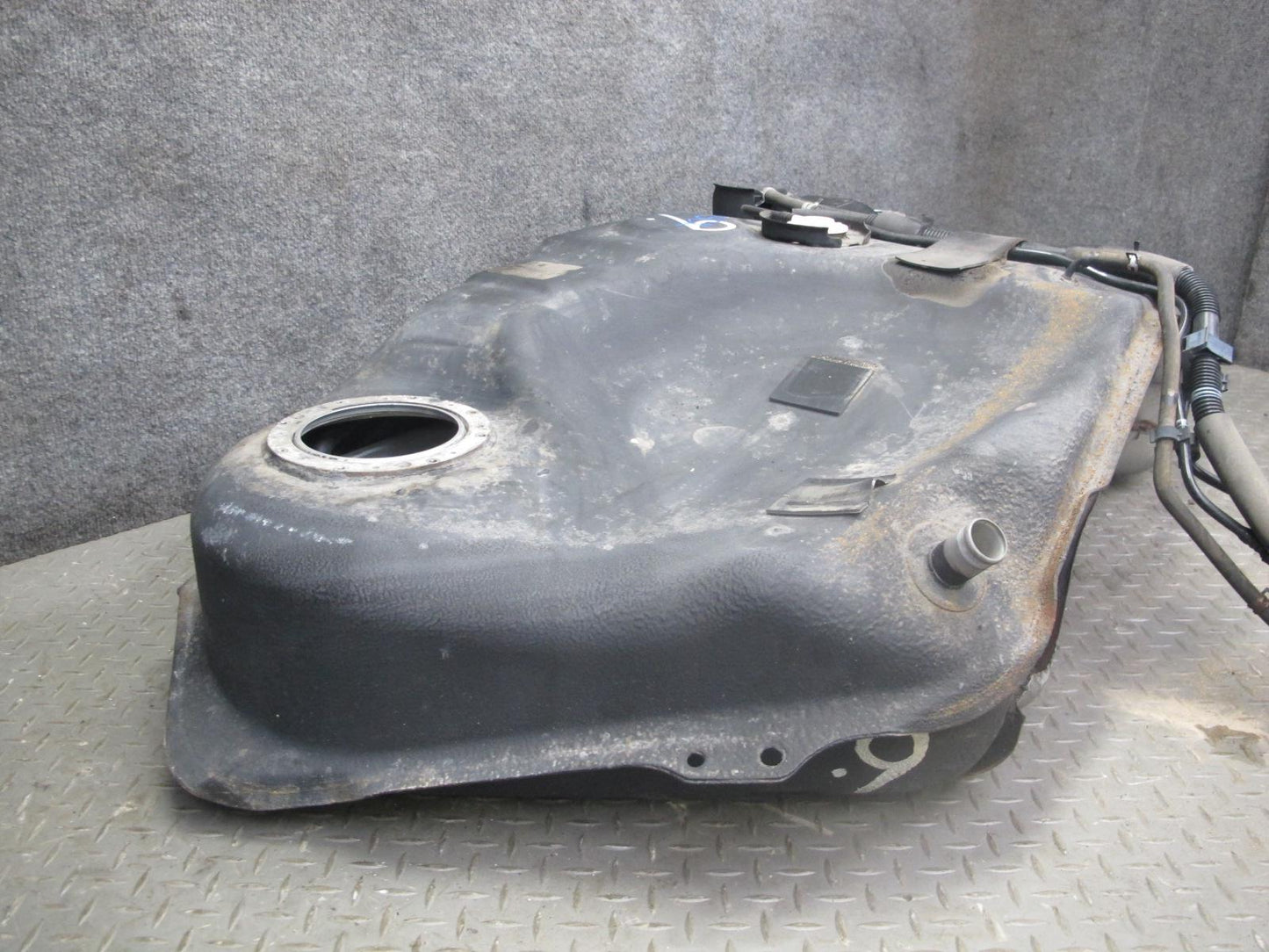 02-05 Lexus Z40 SC430 Gas Fuel Tank Assembly OEM