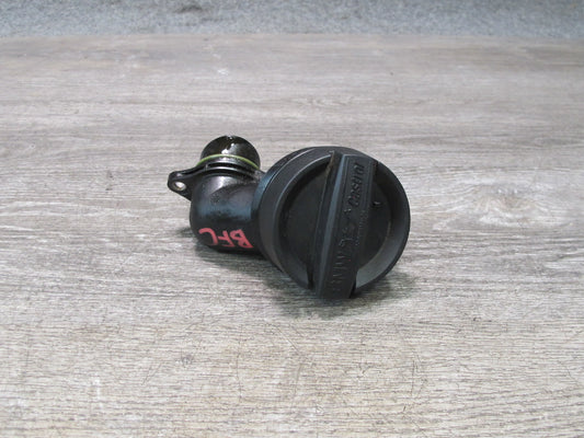 11-16 BMW F01 F02 F07 F12 F10 550i N63 Engine Oil Filler Neck w Cap 7507224 OEM