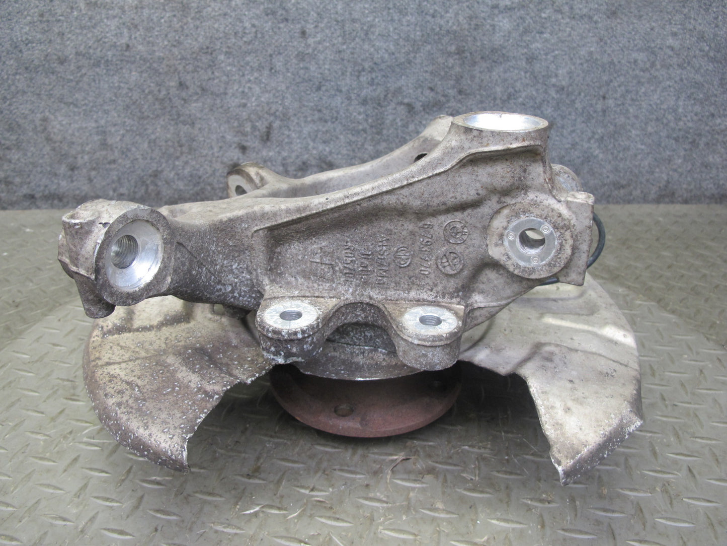 11-16 BMW F10 5-SERIES 550i AWD Rear Right Spindle Knuckle Wheel Hub Bearing OEM