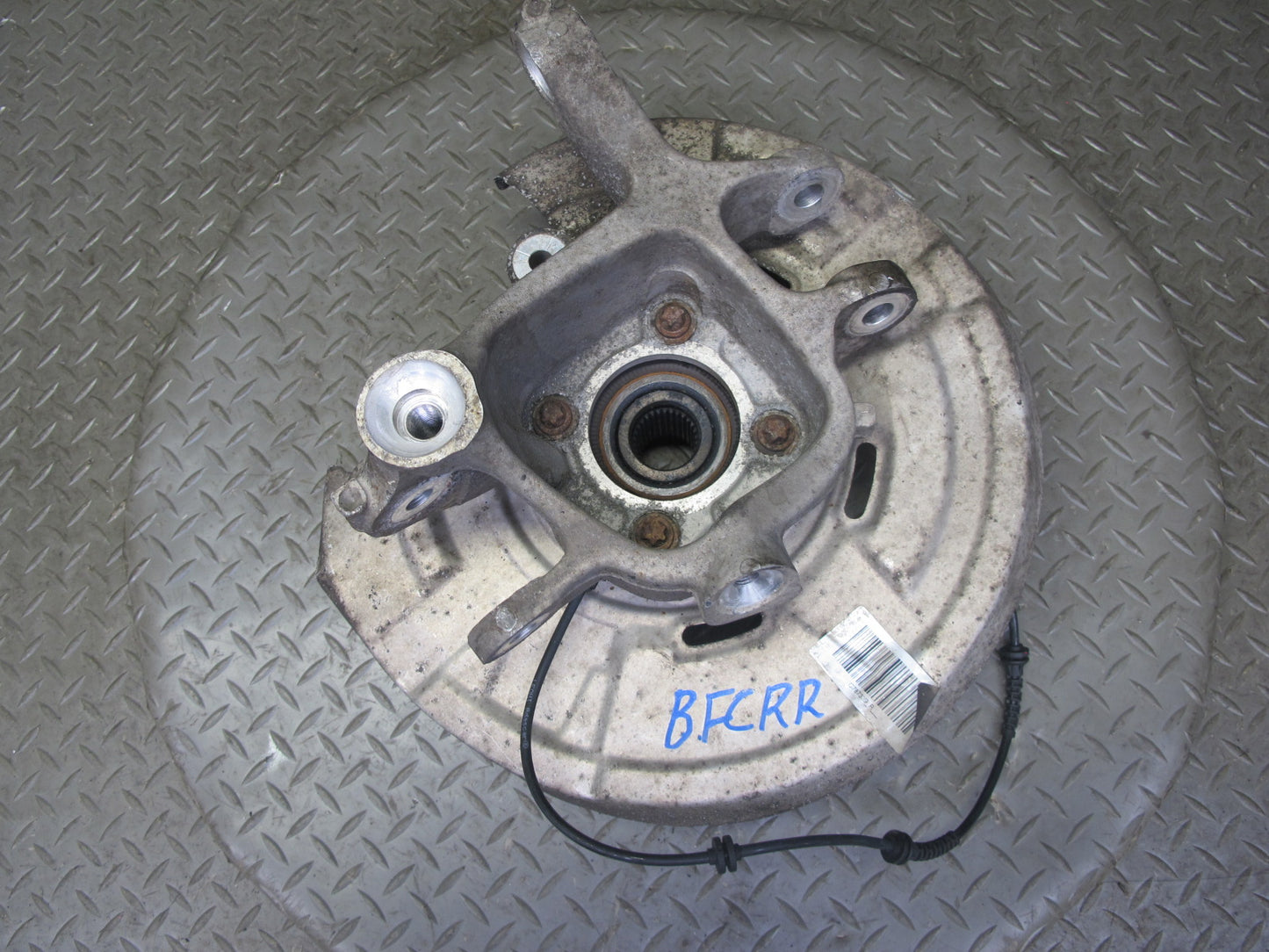 11-16 BMW F10 5-SERIES 550i AWD Rear Right Spindle Knuckle Wheel Hub Bearing OEM