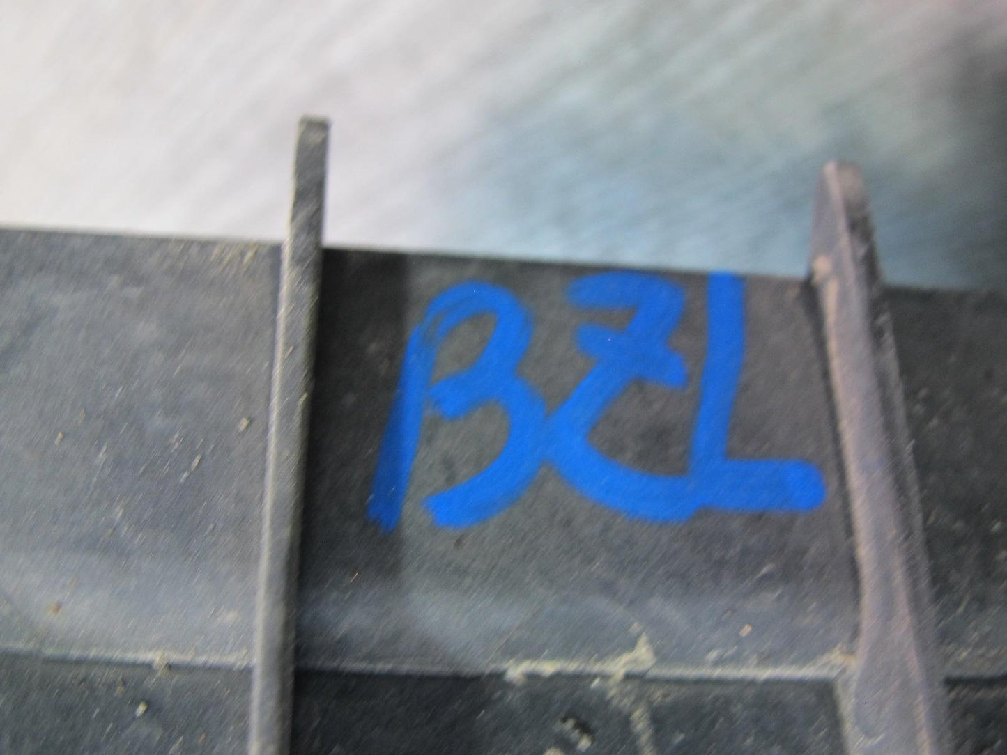 09-16 BMW E89 Z4 N54 35i Engine Oil Cooler Heat Exchanger 7585717 OEM