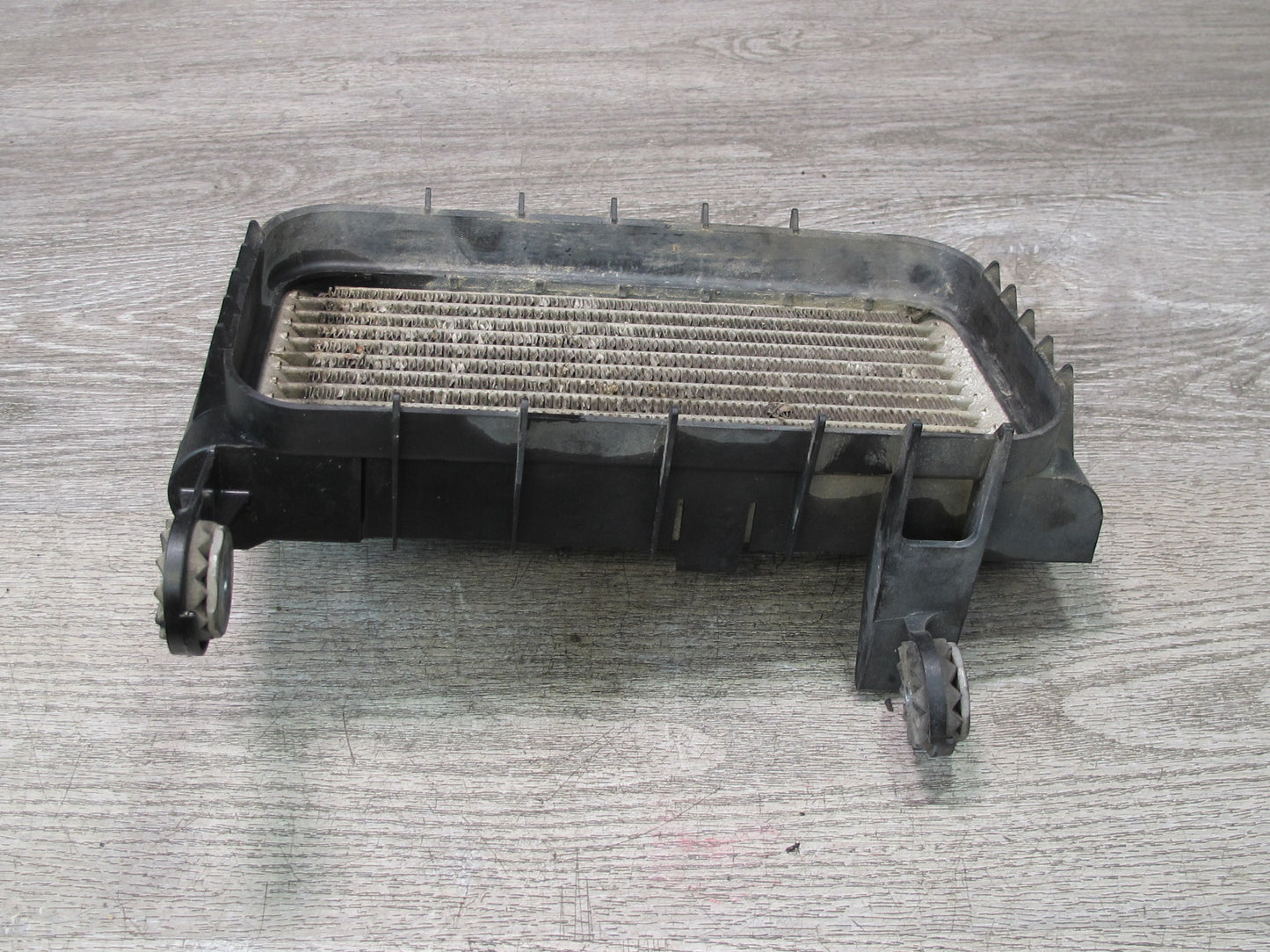 09-16 BMW E89 Z4 N54 35i Engine Oil Cooler Heat Exchanger 7585717 OEM