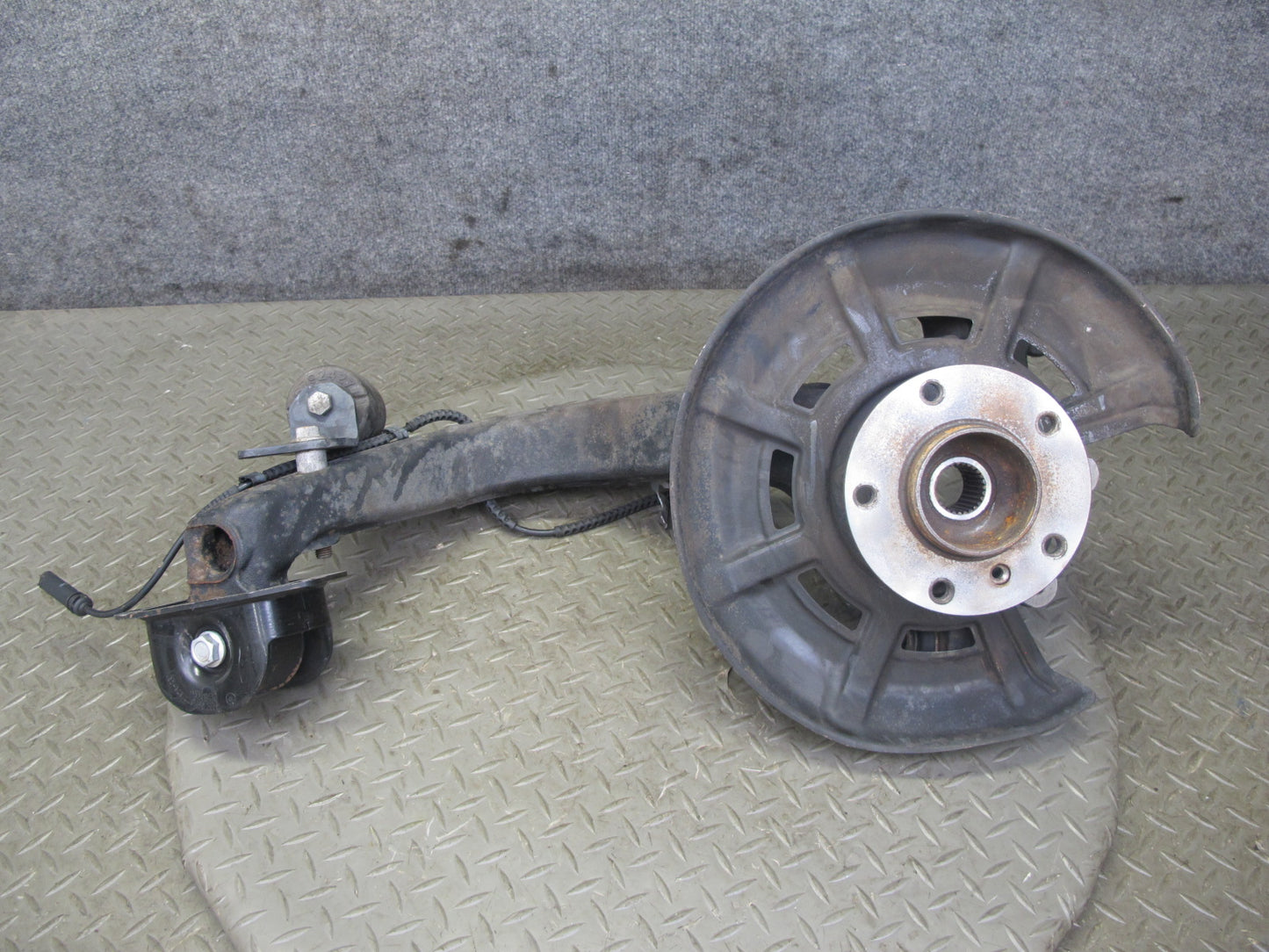 09-16 BMW E89 Z4 Rear Right Spindle Knuckle Wheel Hub Trailing Arm 105K Mile OEM