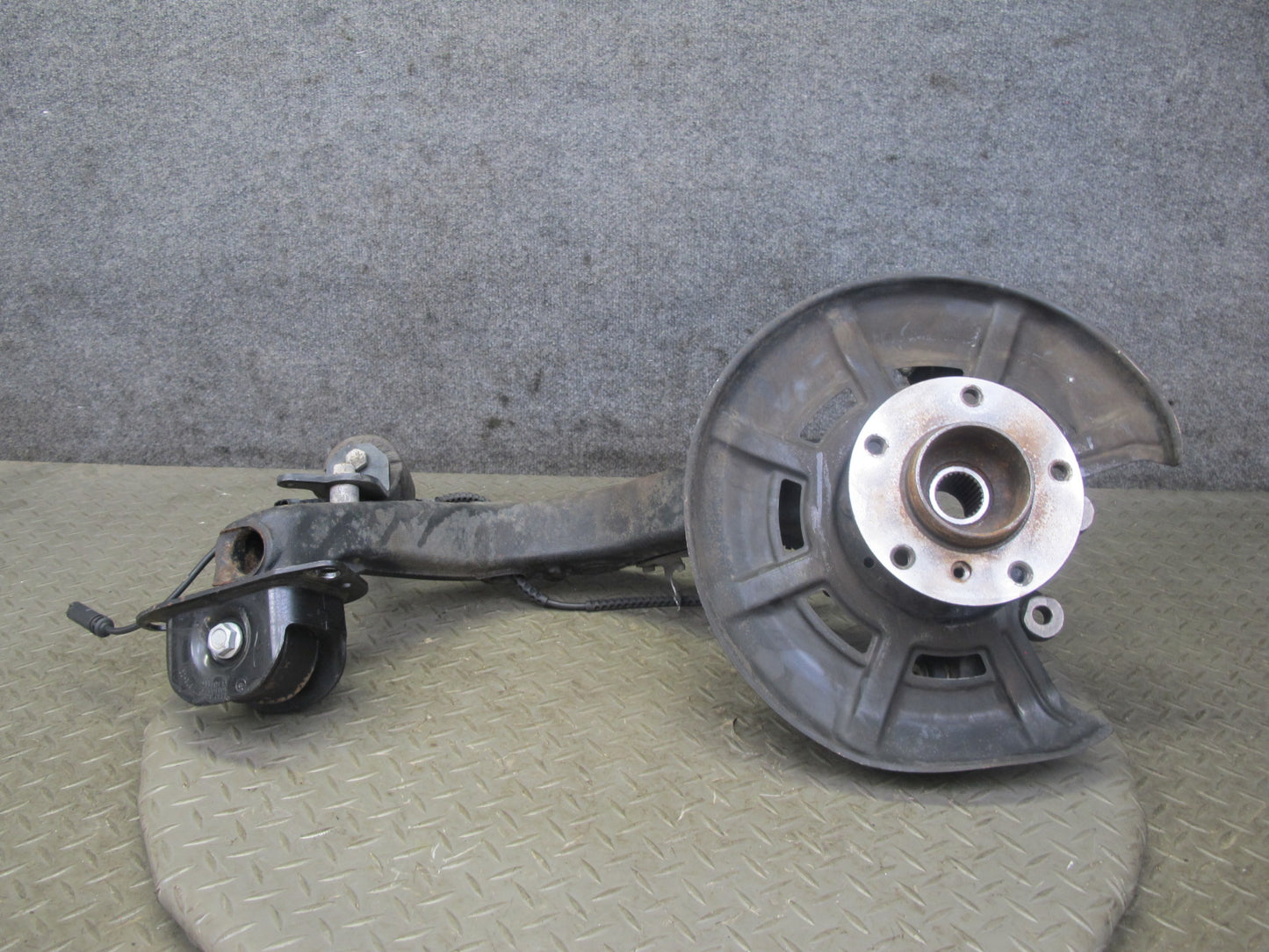 09-16 BMW E89 Z4 Rear Right Spindle Knuckle Wheel Hub Trailing Arm 105K Mile OEM
