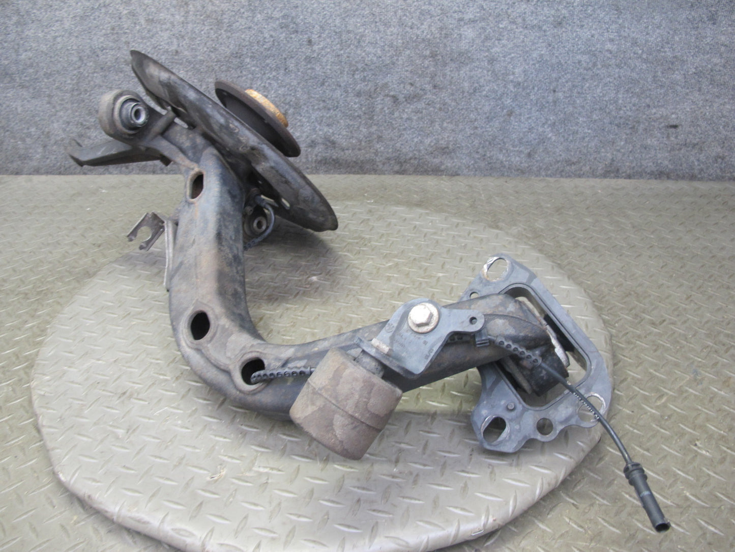 09-16 BMW E89 Z4 Rear Right Spindle Knuckle Wheel Hub Trailing Arm 105K Mile OEM