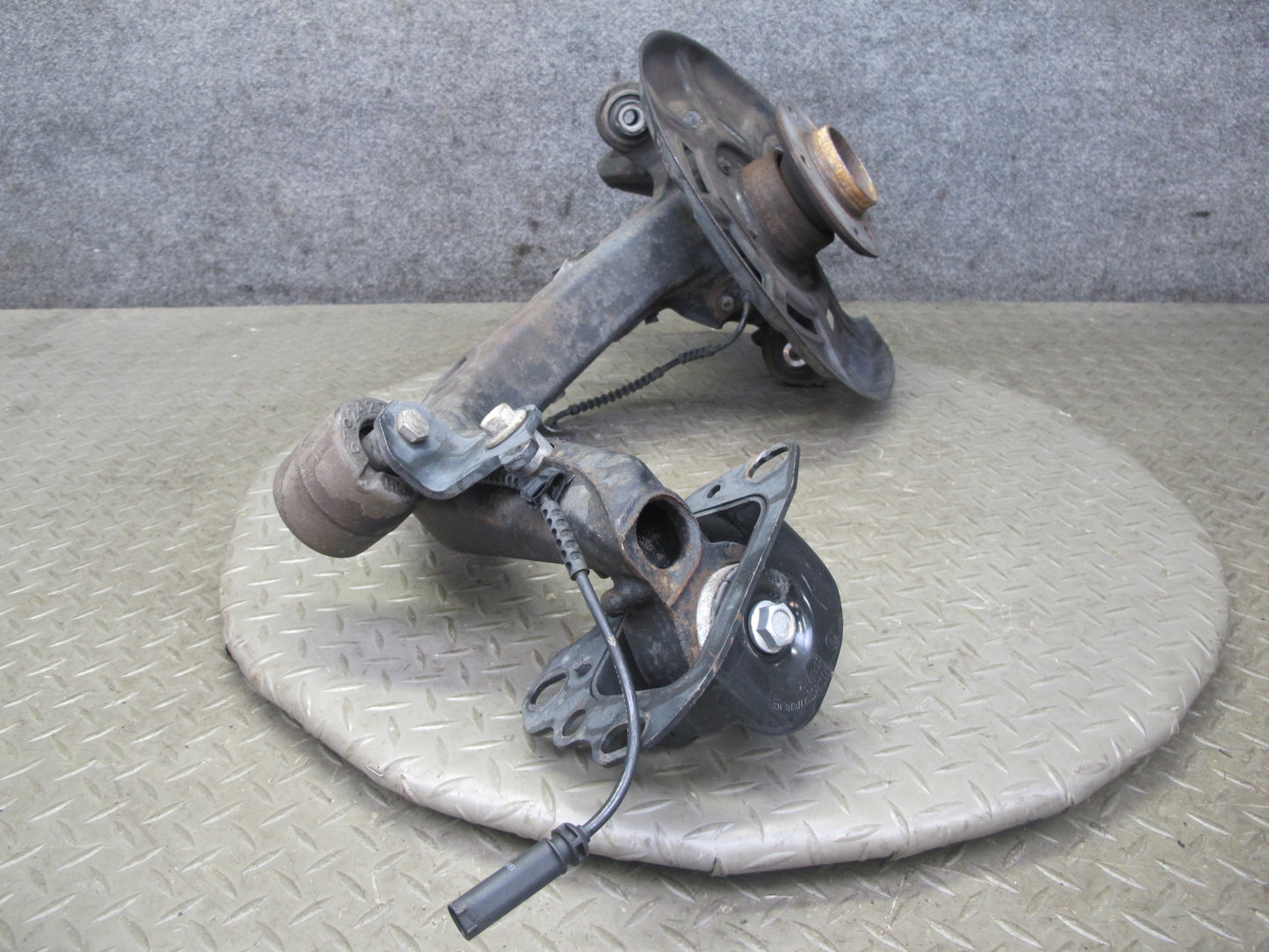 09-16 BMW E89 Z4 Rear Right Spindle Knuckle Wheel Hub Trailing Arm 105K Mile OEM