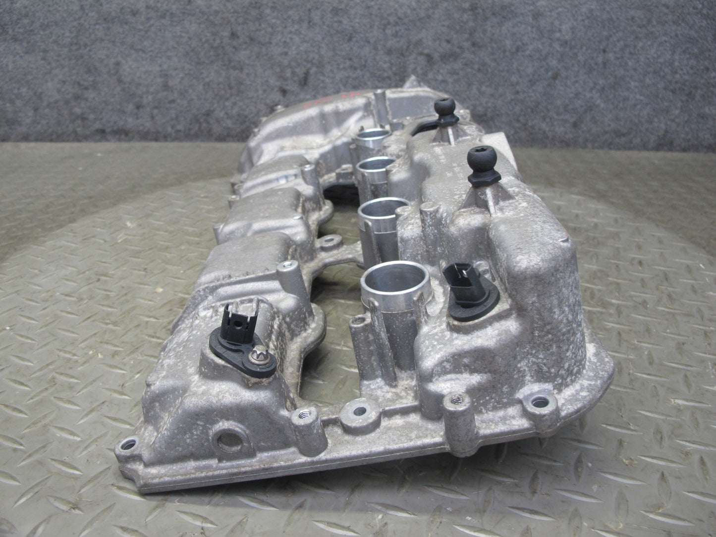 11-13 BMW F07 F12 F10 550I N63 Left Engine Cylinder Head Valve Cover 103K OEM