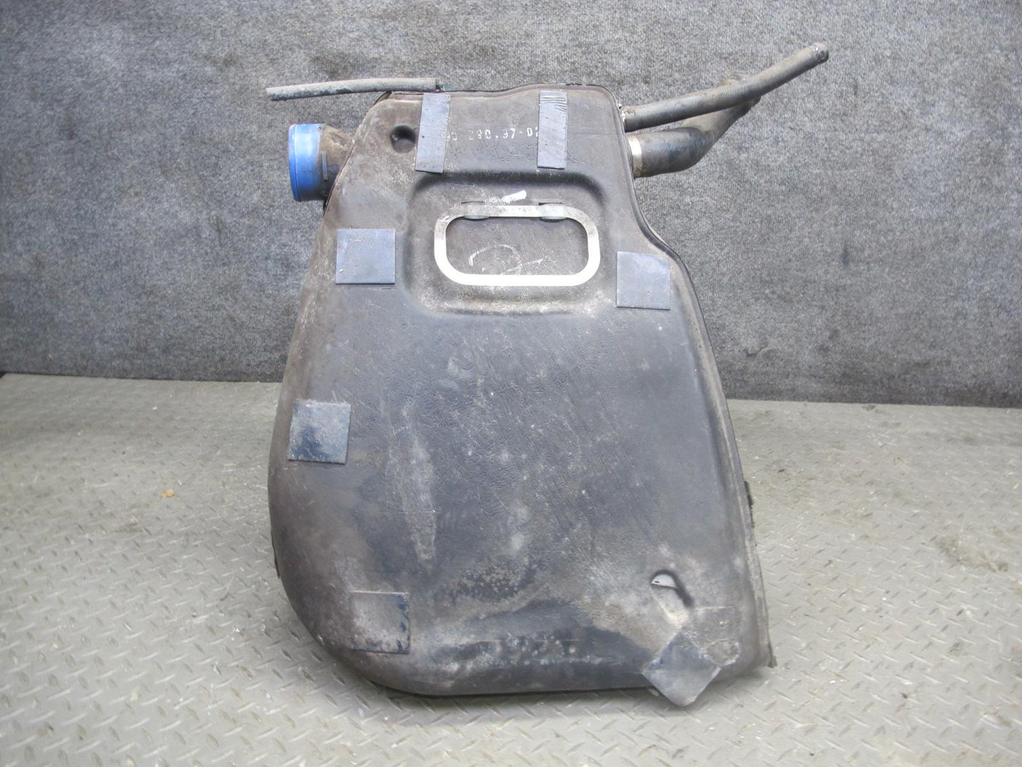 97-98 Chevrolet Corvette C5 Rear Left Gas Fuel Tank Unit 10410831 OEM