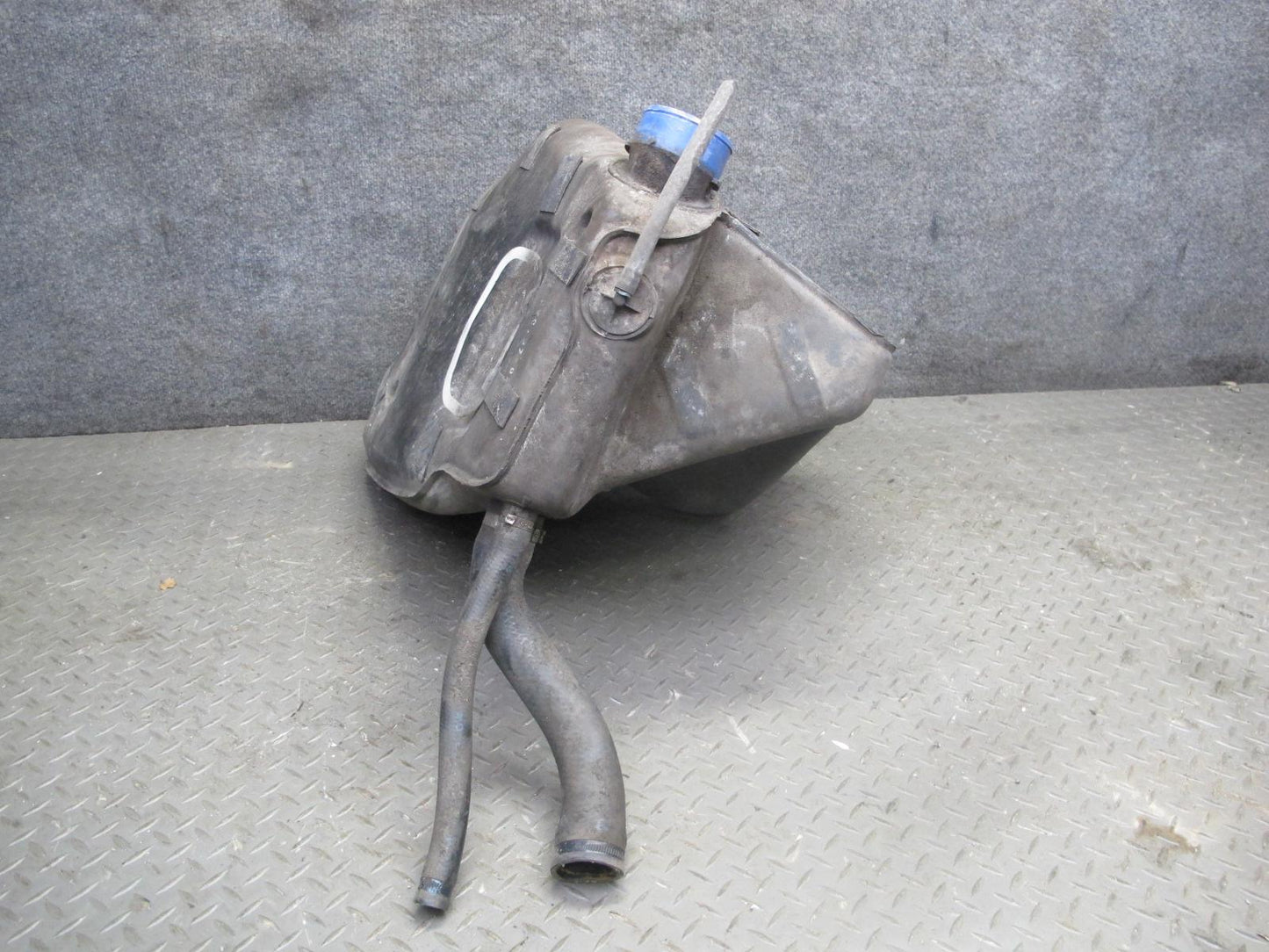 97-98 Chevrolet Corvette C5 Rear Left Gas Fuel Tank Unit 10410831 OEM