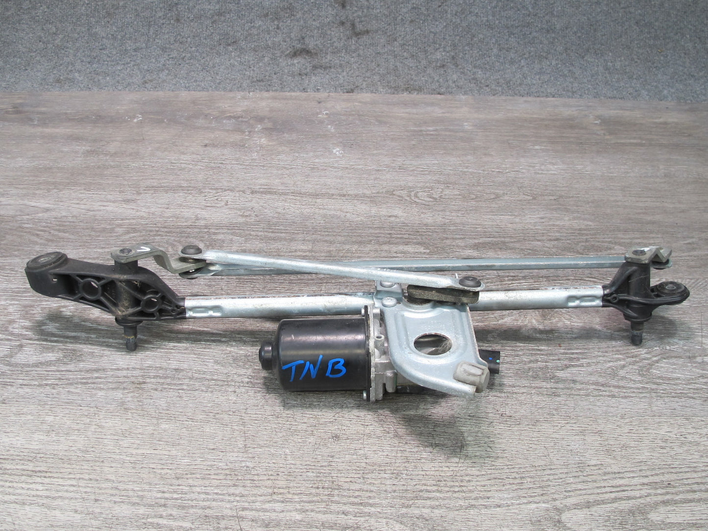 12-16 BMW F30 F31 F32 F34 335i Windshield Wiper Transmission Linkage w Motor OEM