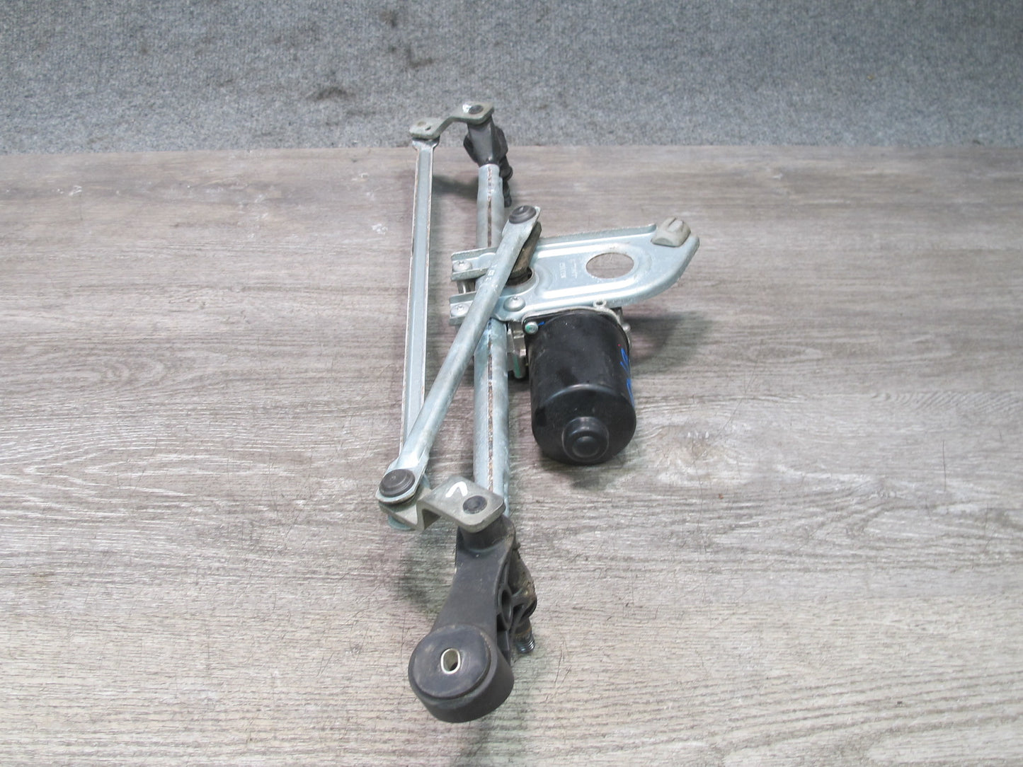 12-16 BMW F30 F31 F32 F34 335i Windshield Wiper Transmission Linkage w Motor OEM