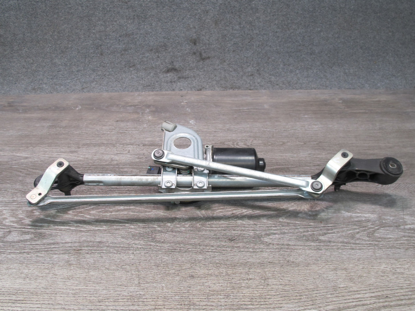 12-16 BMW F30 F31 F32 F34 335i Windshield Wiper Transmission Linkage w Motor OEM