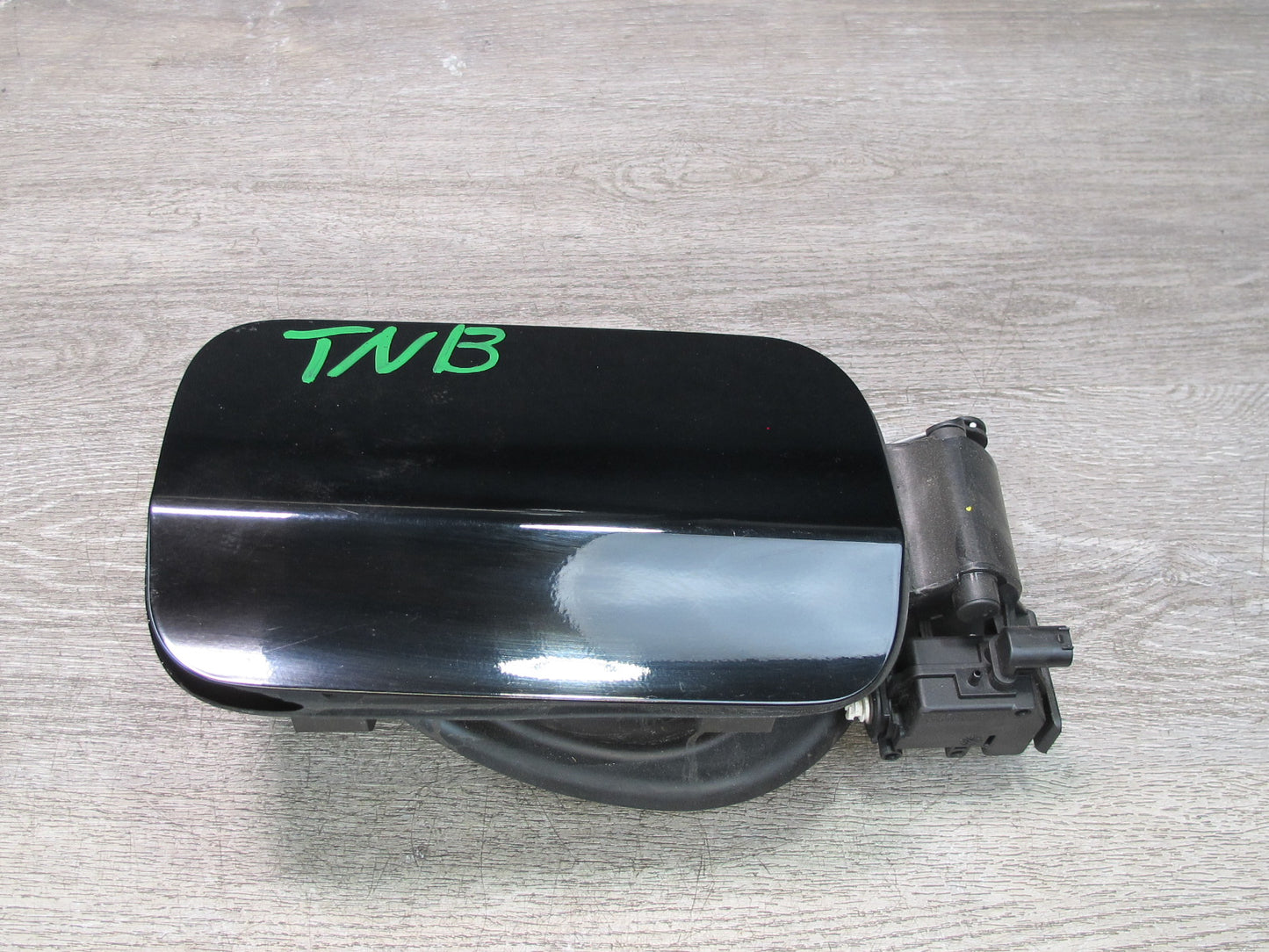 12-18 BMW F30 328i 335i Fuel Tank Filler Door Lid Hinge Actuator OEM