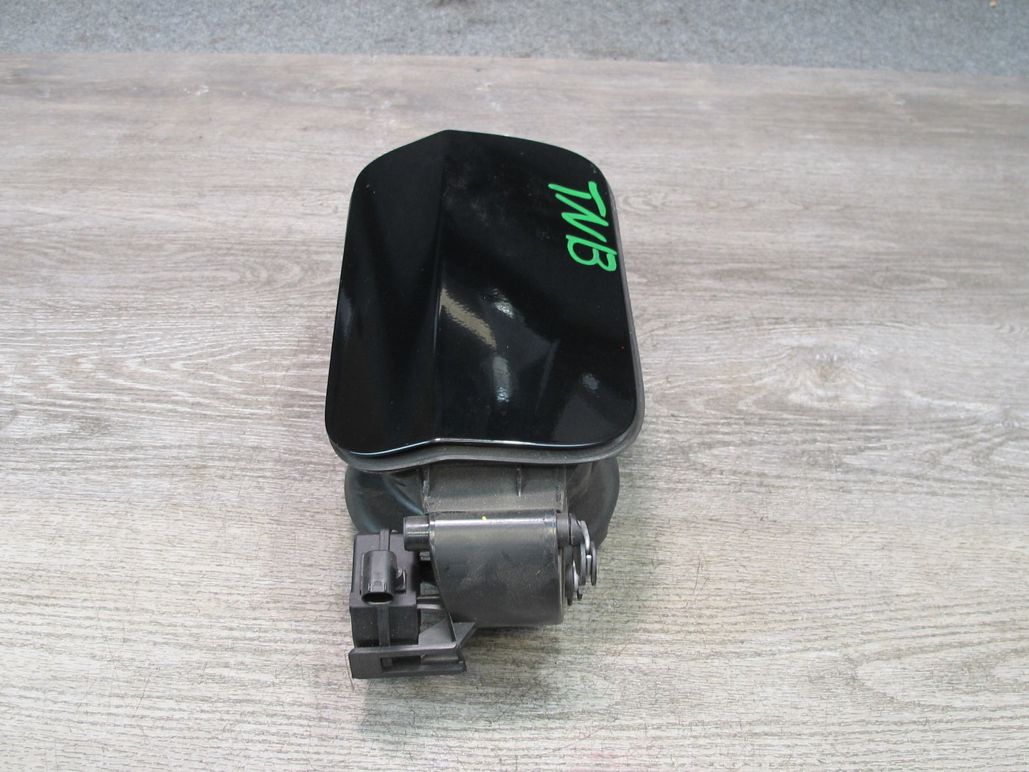 12-18 BMW F30 328i 335i Fuel Tank Filler Door Lid Hinge Actuator OEM