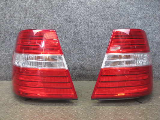 04-06 Lexus UCF30L LS430 Set of 2 Rear Left & Right Outer Tail Light Lamp OEM