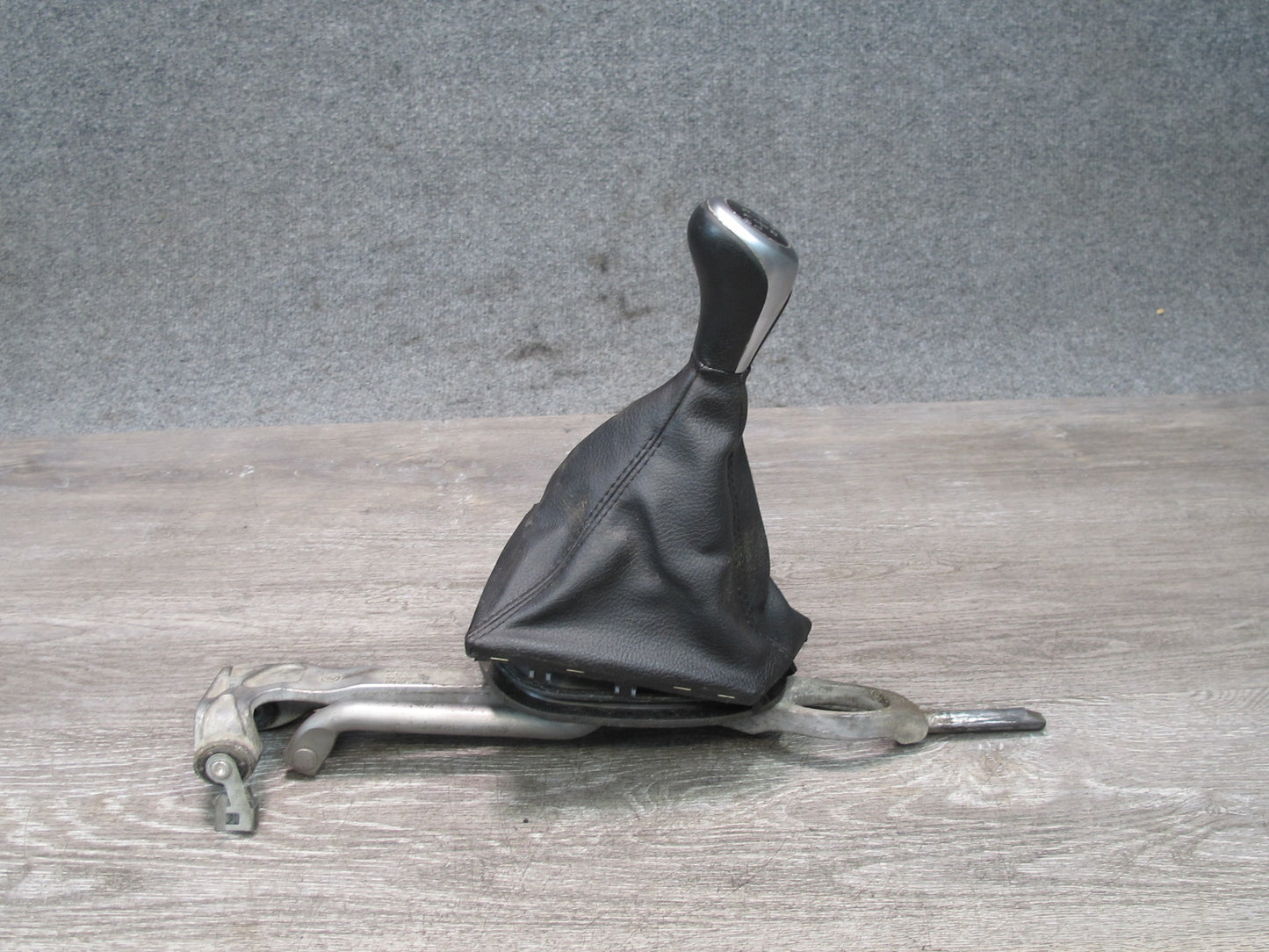 12-15 BMW F32 F33 F30 335i M/T Manual Transmission Shifter Knob Boot Linkage OEM