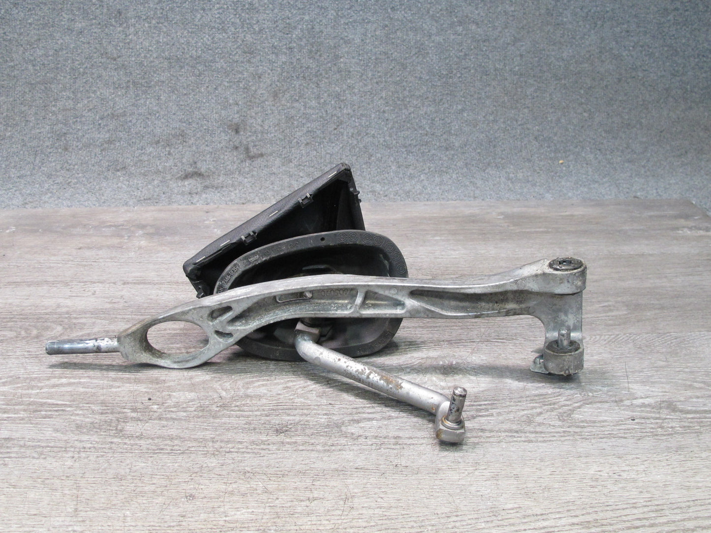 12-15 BMW F32 F33 F30 335i M/T Manual Transmission Shifter Knob Boot Linkage OEM