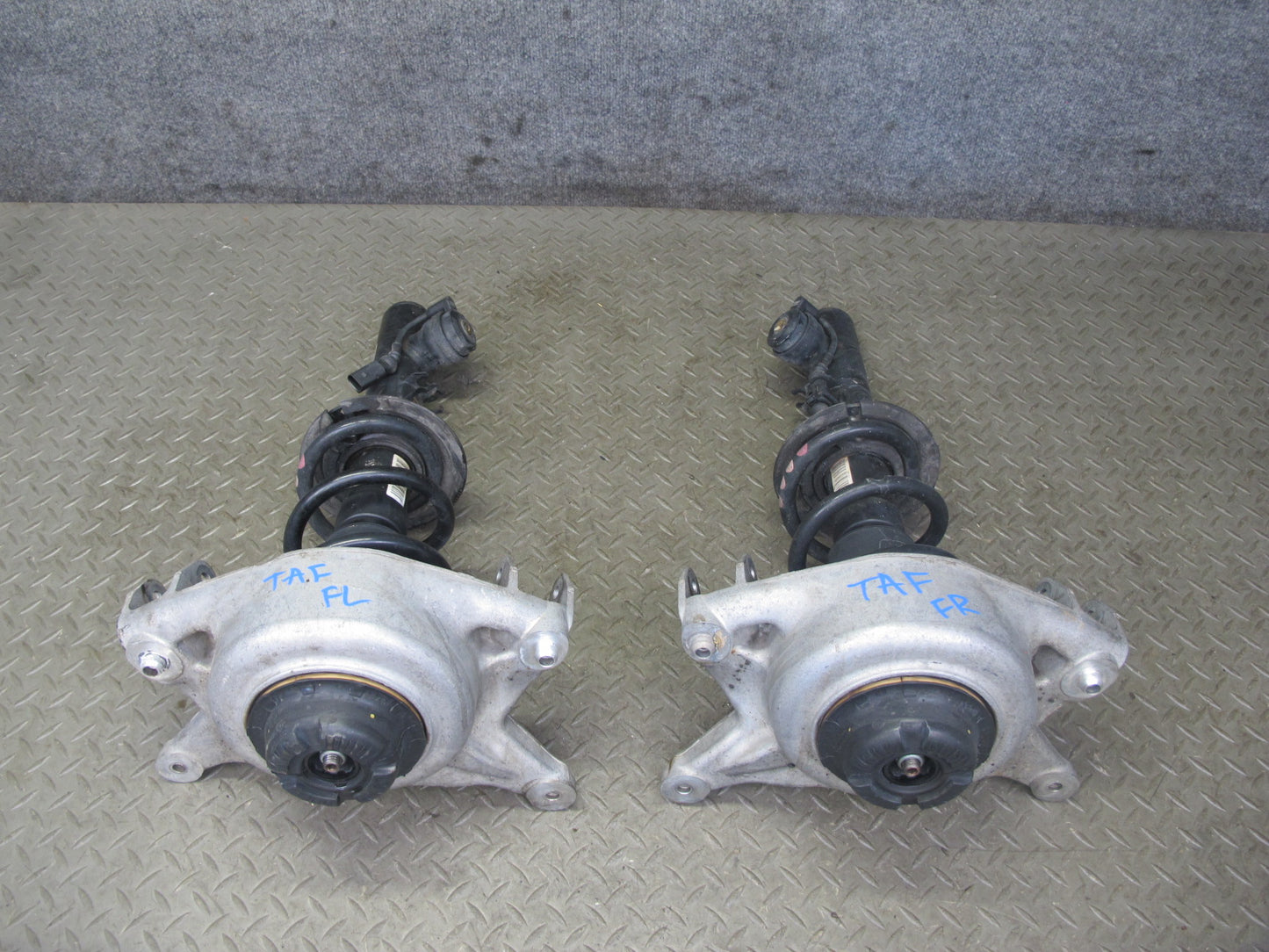 10-16 Audi B8 A4 S4 AWD Adaptive Front Left & Right Strut Shock Absorber Set OEM
