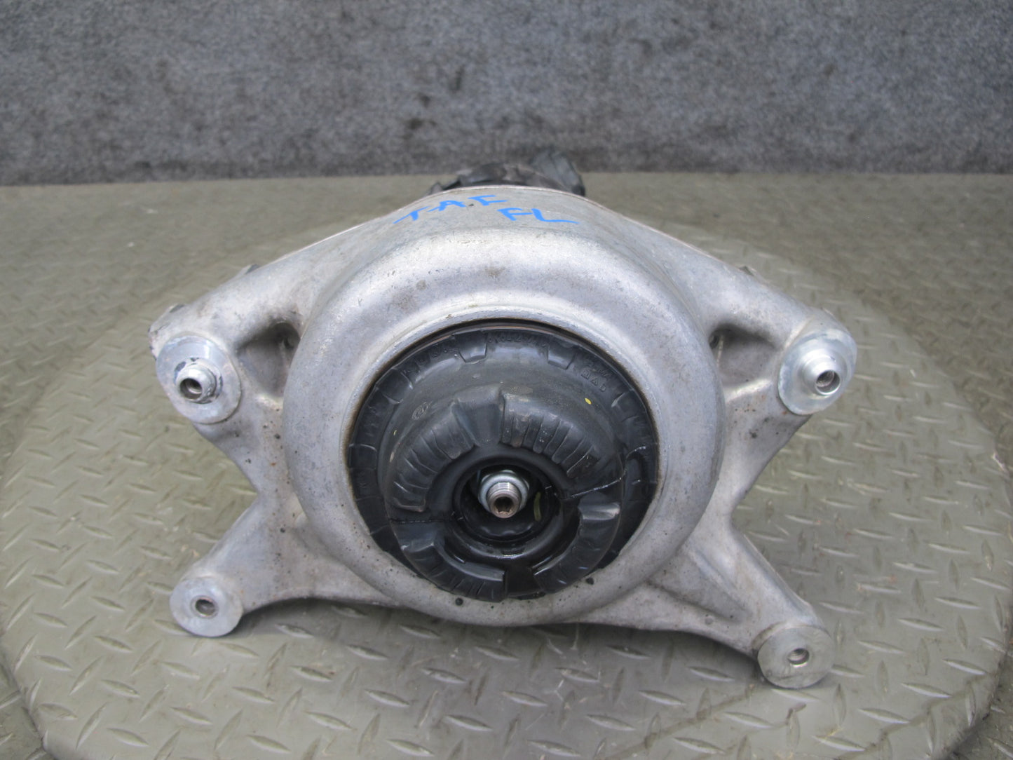 10-16 Audi B8 A4 S4 AWD Adaptive Front Left & Right Strut Shock Absorber Set OEM