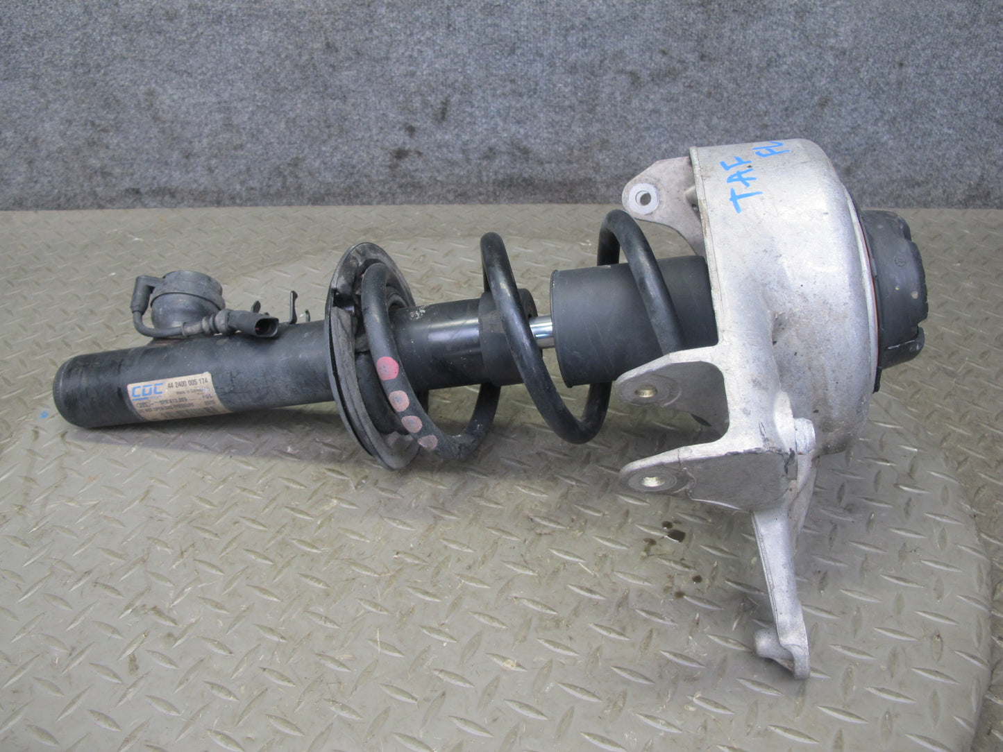 10-16 Audi B8 A4 S4 AWD Adaptive Front Left & Right Strut Shock Absorber Set OEM