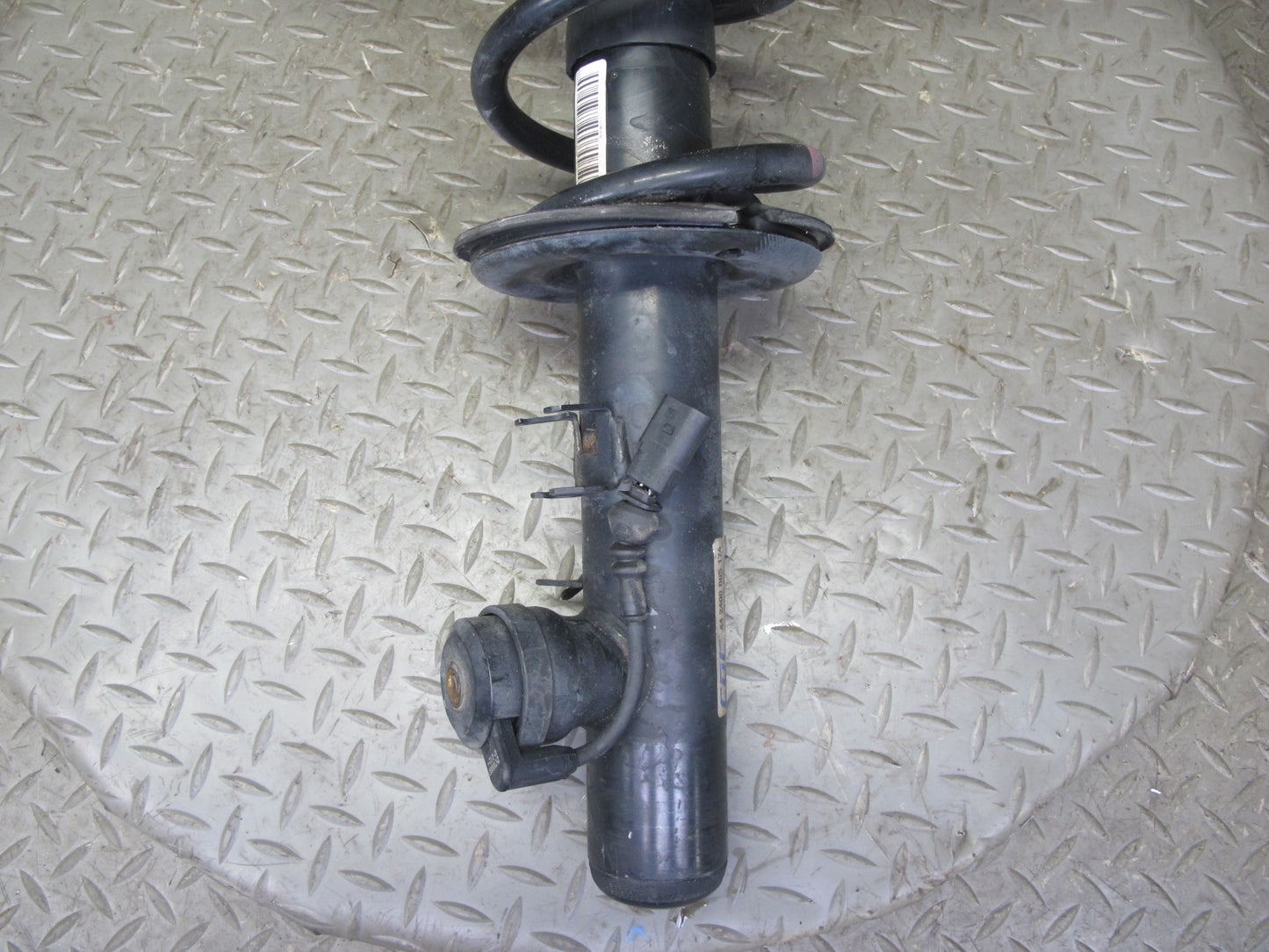 10-16 Audi B8 A4 S4 AWD Adaptive Front Left & Right Strut Shock Absorber Set OEM