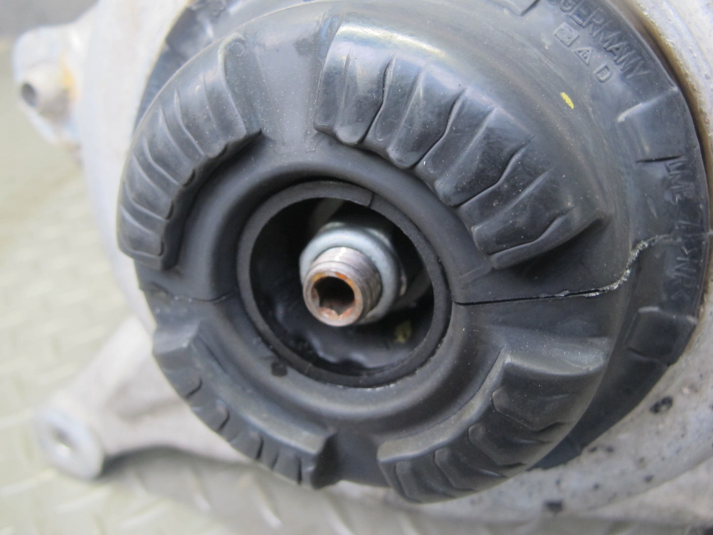 10-16 Audi B8 A4 S4 AWD Adaptive Front Left & Right Strut Shock Absorber Set OEM