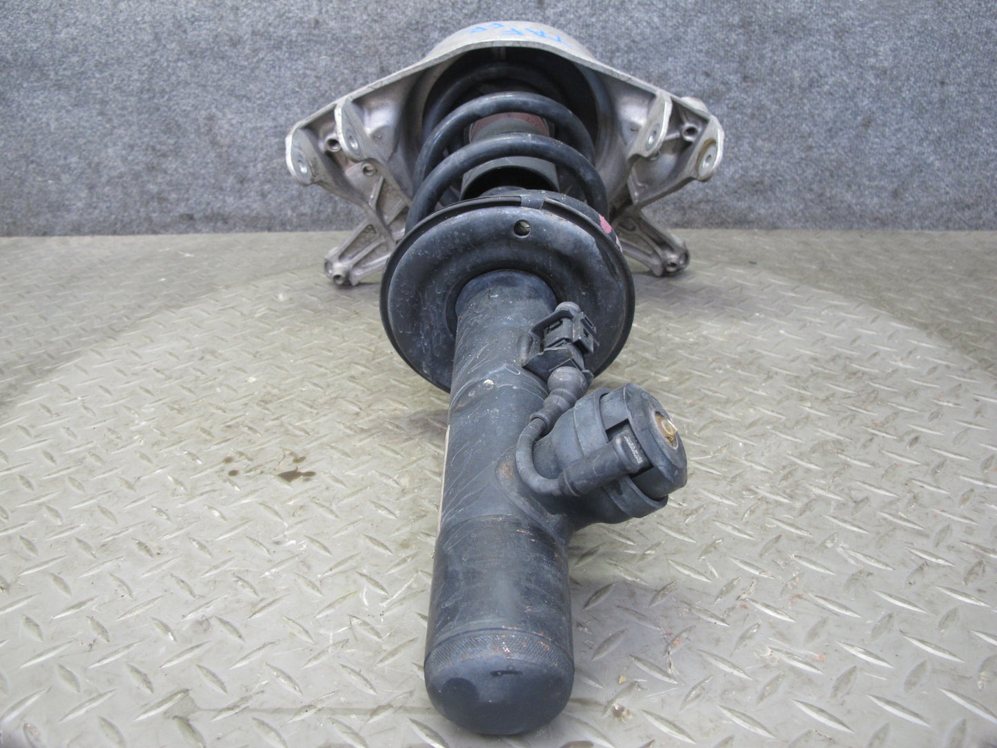 10-16 Audi B8 A4 S4 AWD Adaptive Front Left & Right Strut Shock Absorber Set OEM