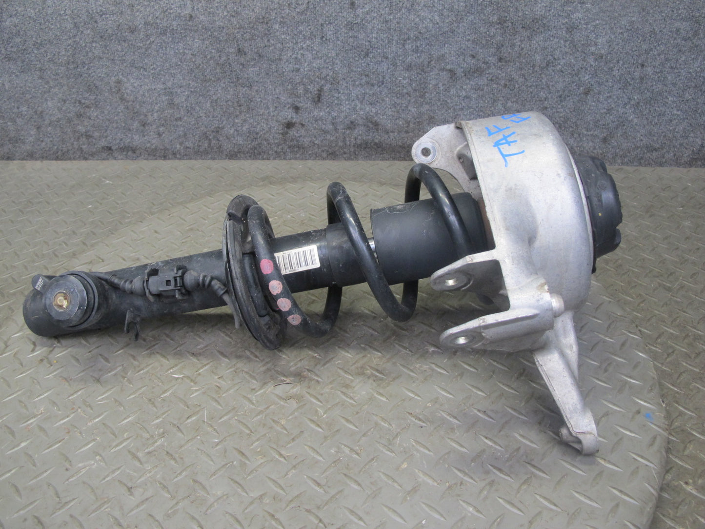 10-16 Audi B8 A4 S4 AWD Adaptive Front Left & Right Strut Shock Absorber Set OEM