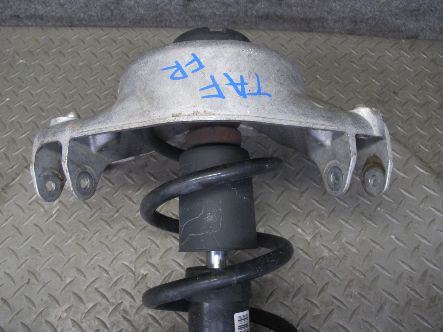 10-16 Audi B8 A4 S4 AWD Adaptive Front Left & Right Strut Shock Absorber Set OEM