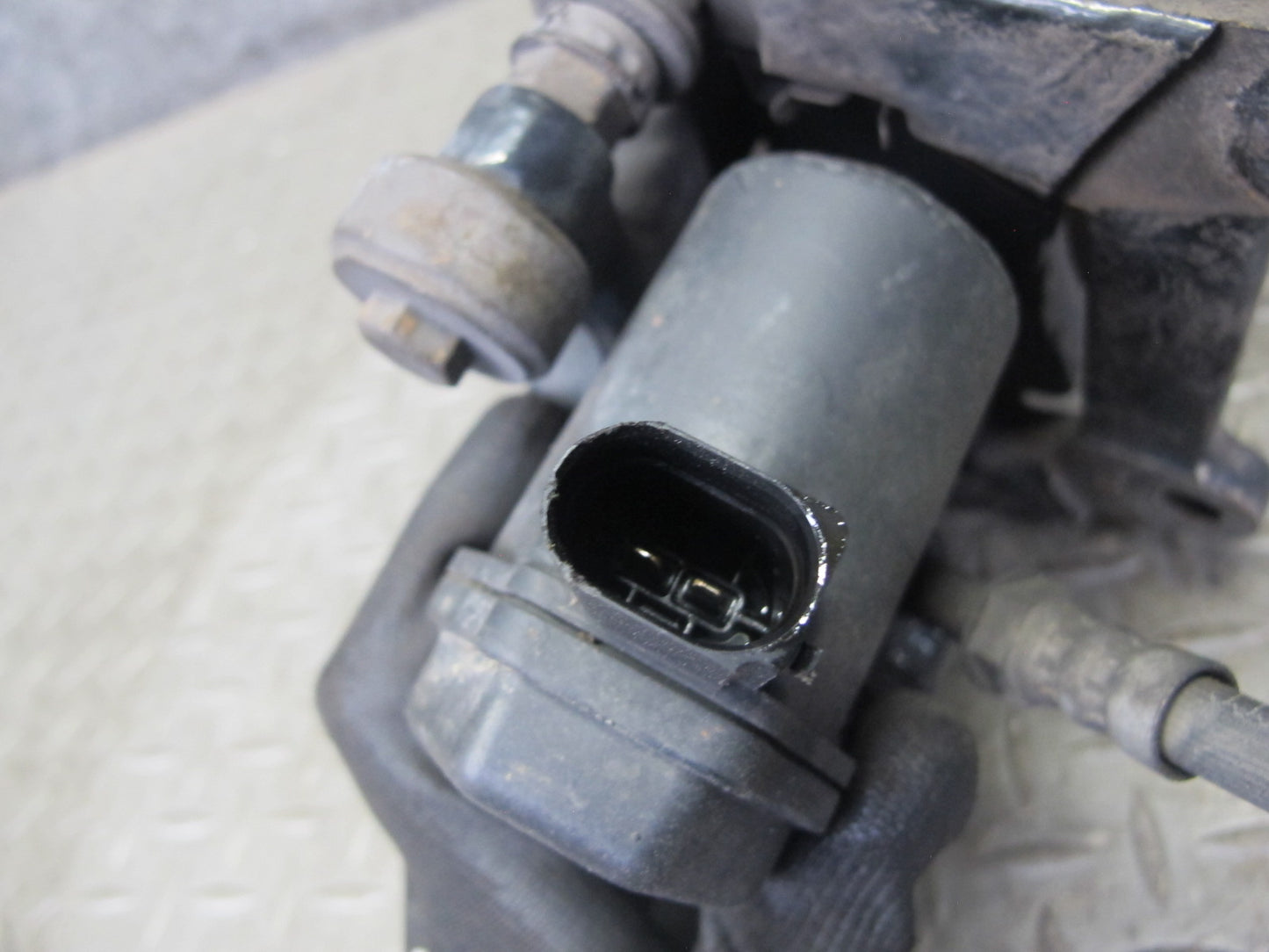 13-16 Audi B8 S4 AWD Set of 2 Rear Left & Right Brake Caliper OEM