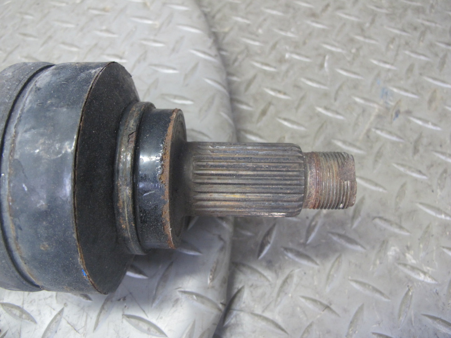 12-15 BMW F30 335i RWD M/T Rear Left Axle Output Drive Shaft 7597685 91K OEM