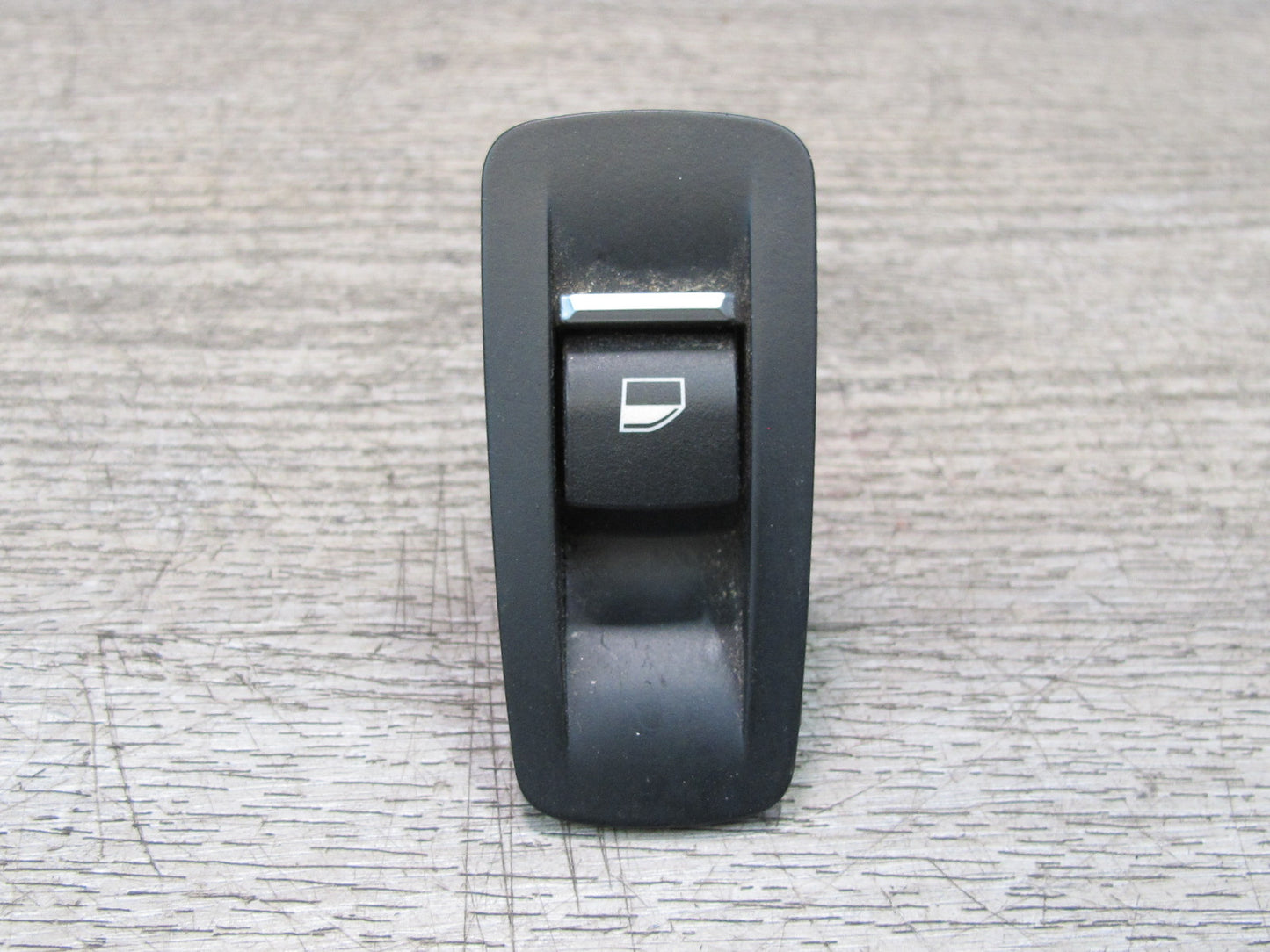 2012-2018 BMW F12 F13 F06 M6 Front Right Side Door Power Window Switch W/ Trim