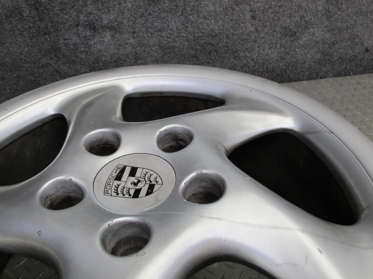 99-05 Porsche 911 Carrera 996 Factory R18" Alloy 5 Spoke Wheel Rim 18x7.5J ET50