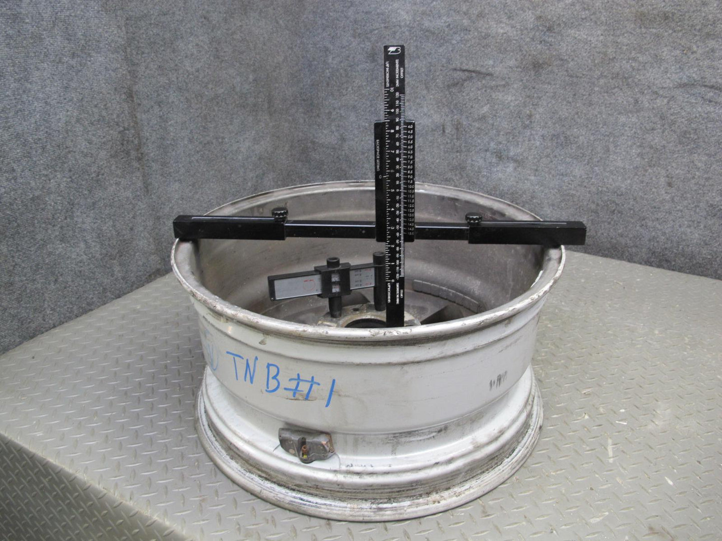 04-10 BMW E63 E64 Style 121 Rear R19 19" Alloy Wheel Rim 19x9 ET18 6760630 OEM
