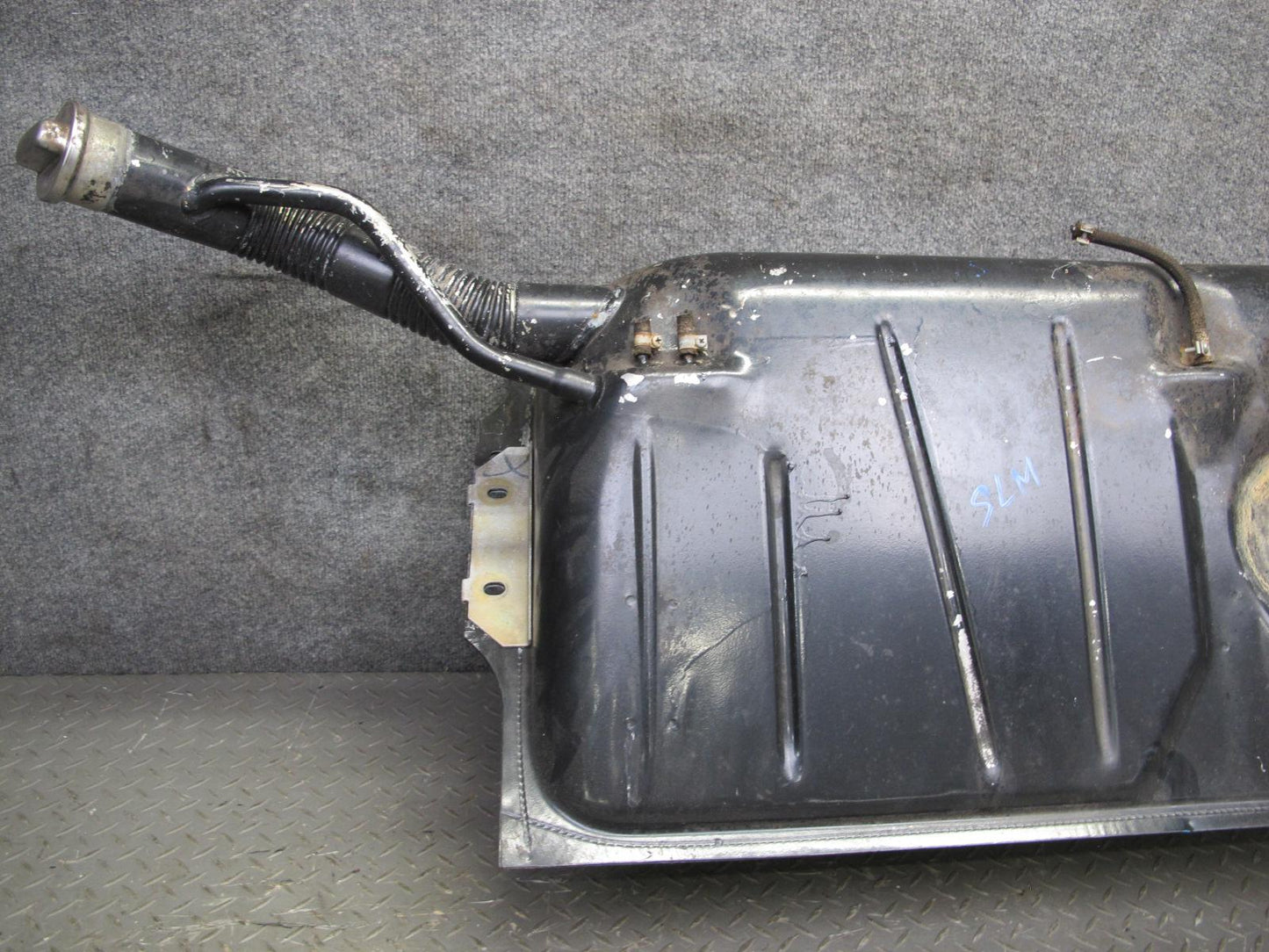 73-85 Mercedes R107 Gas Fuel Tank Assembly w Filler Neck & Cap 51K Miles OEM