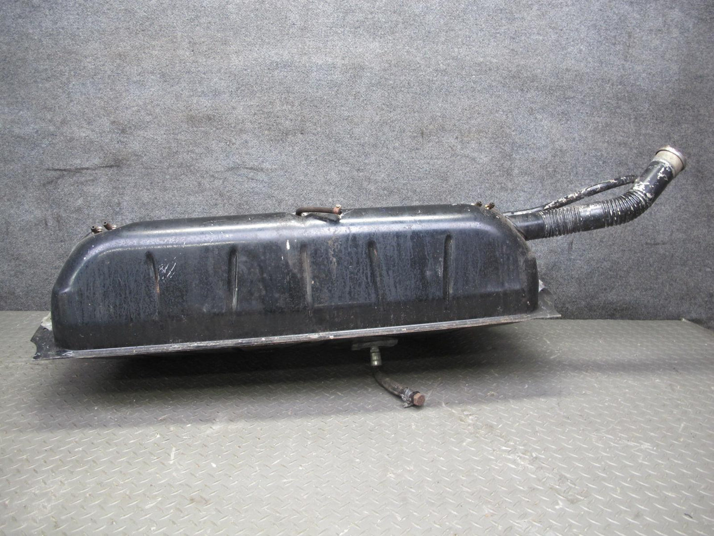 73-85 Mercedes R107 Gas Fuel Tank Assembly w Filler Neck & Cap 51K Miles OEM