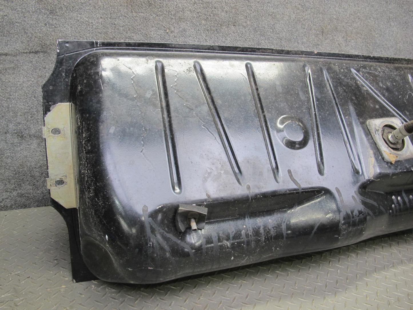 73-85 Mercedes R107 Gas Fuel Tank Assembly w Filler Neck & Cap 51K Miles OEM